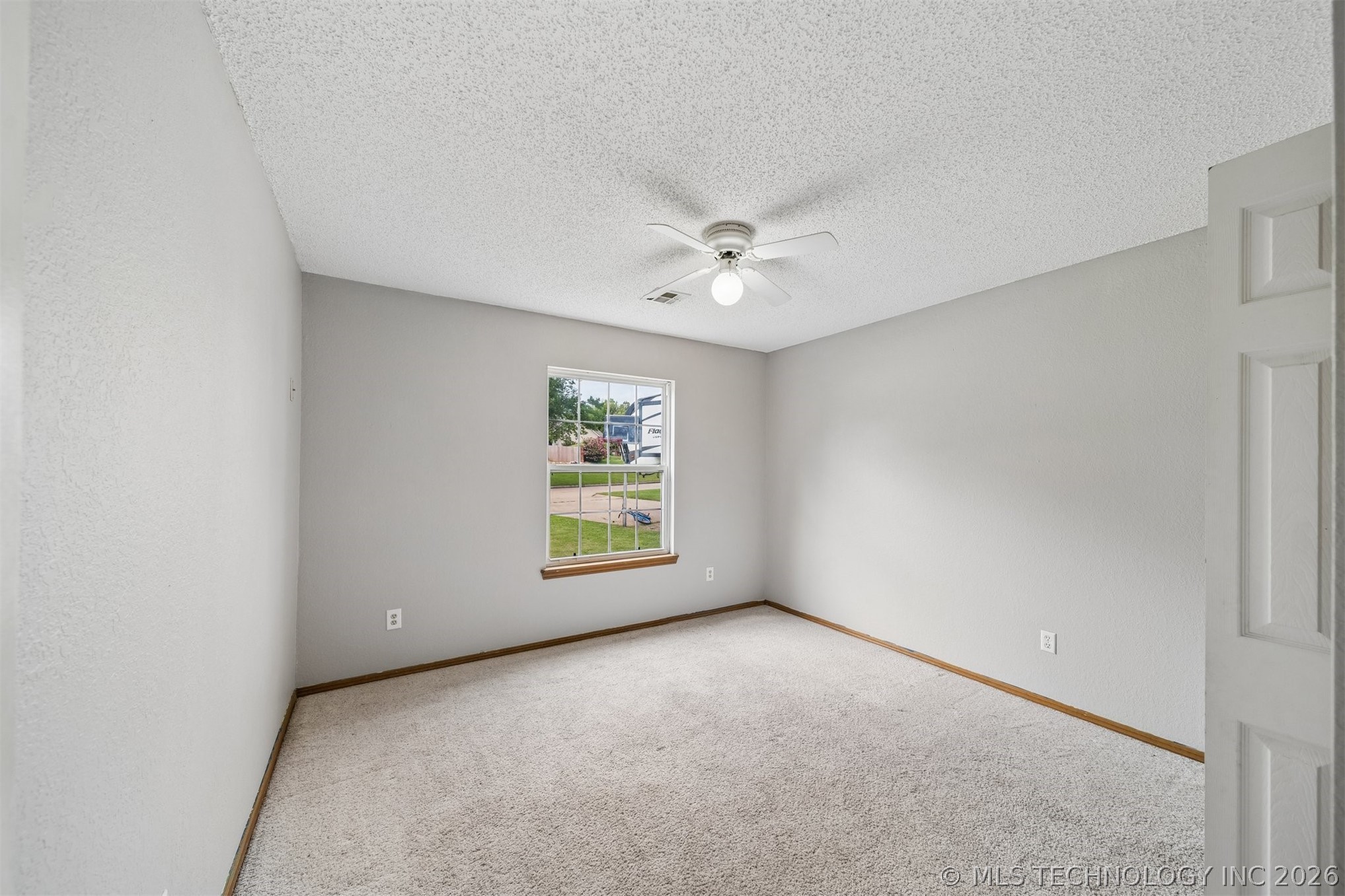 996 N Douglas Drive Property Photo 9