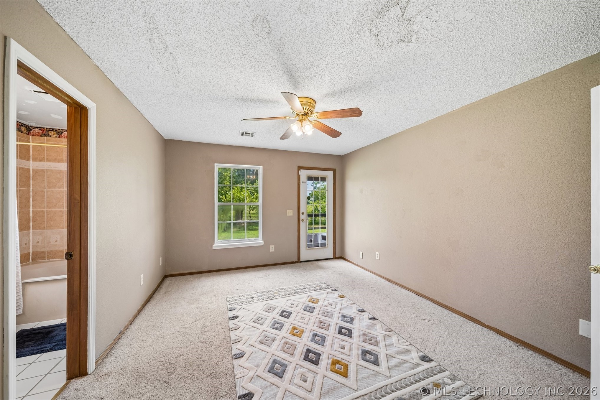 996 N Douglas Drive Property Photo 12