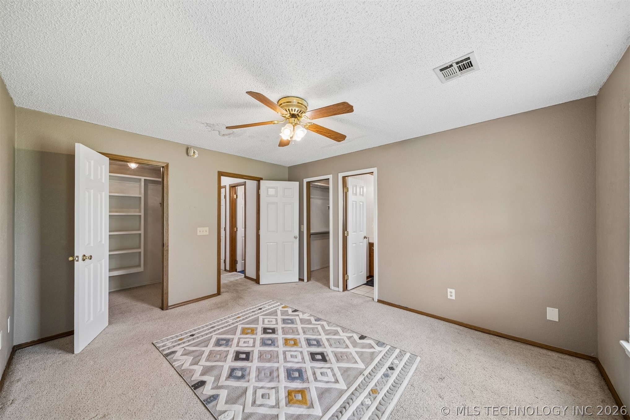 996 N Douglas Drive Property Photo 13
