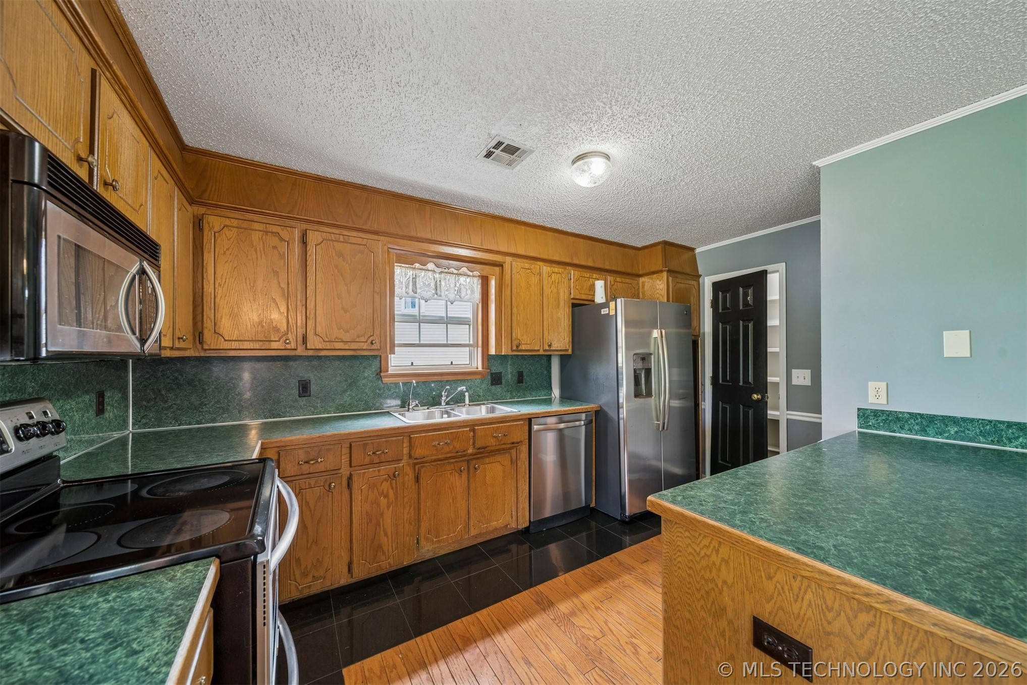 996 N Douglas Drive Property Photo 34