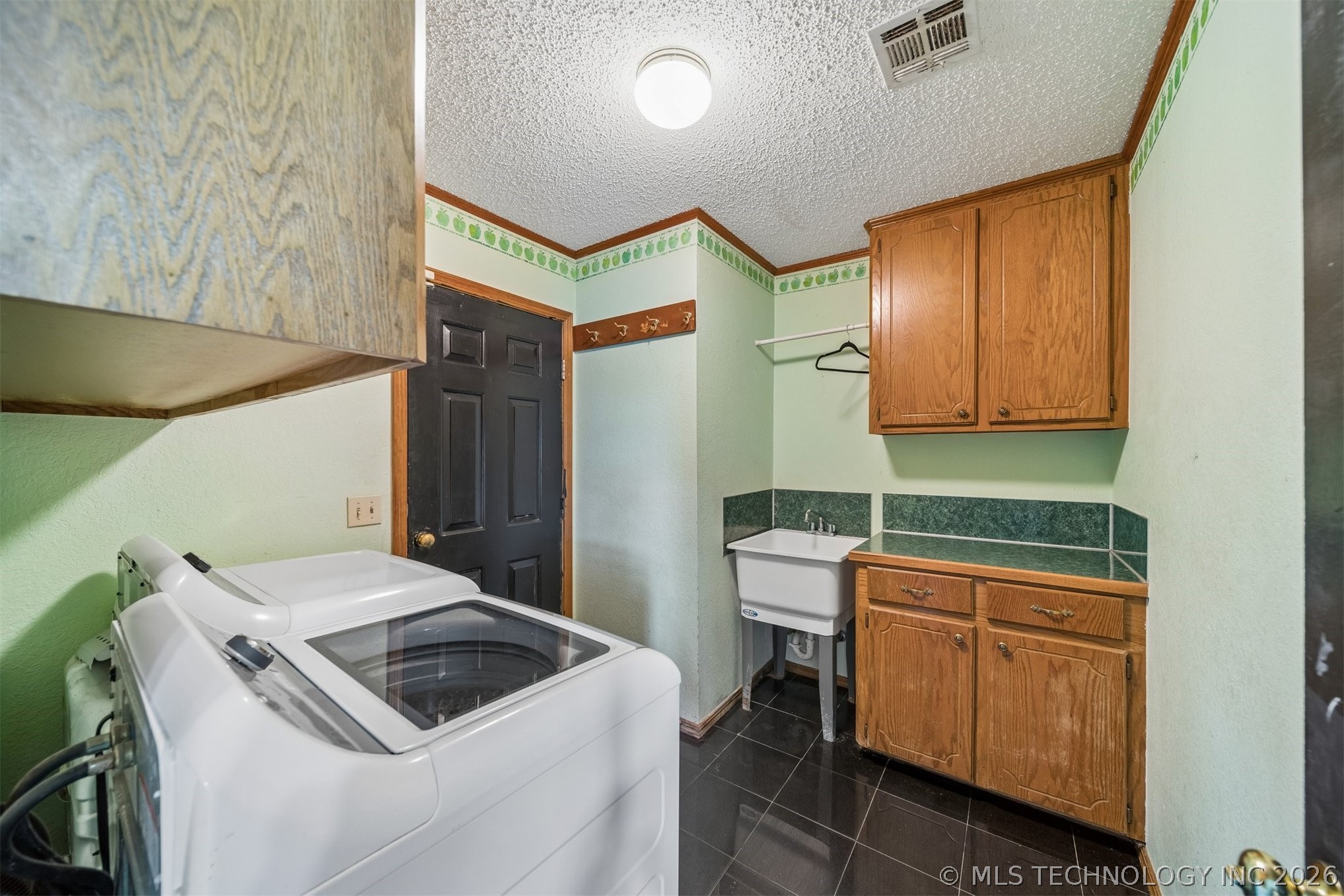 996 N Douglas Drive Property Photo 38