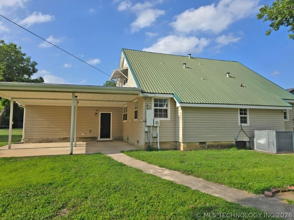 654 12th Avenue Nw Property Photo 2