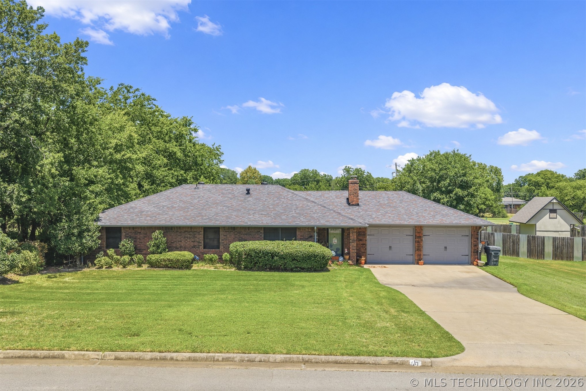 617 Wallace NW Property Photo 1