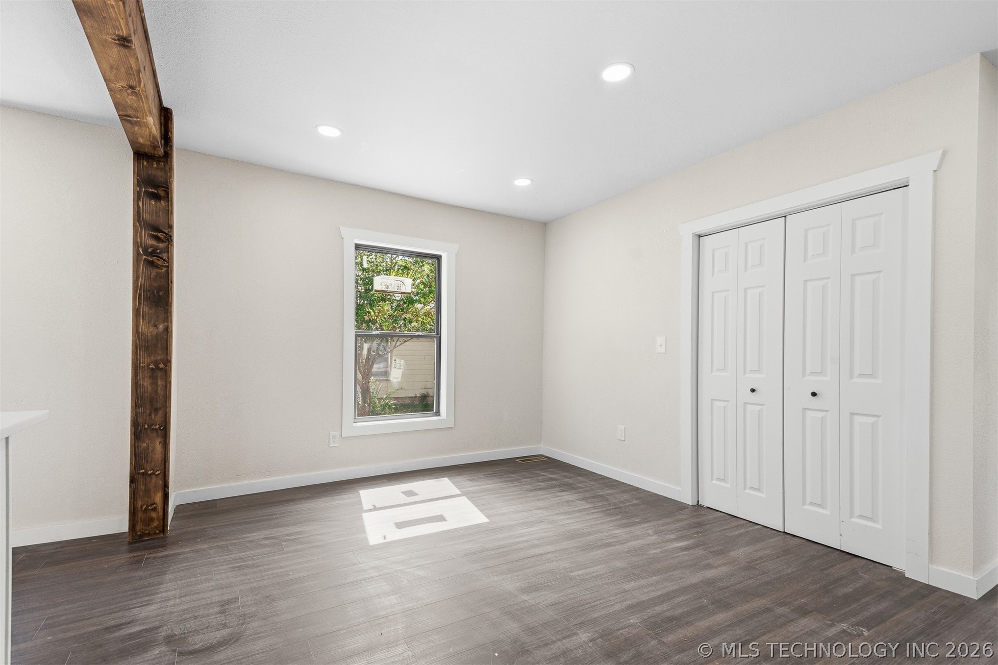 114 E Vinita Property Photo 13