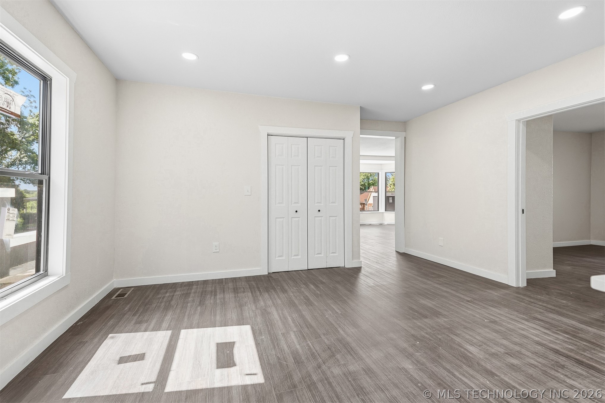 114 E Vinita Property Photo 14