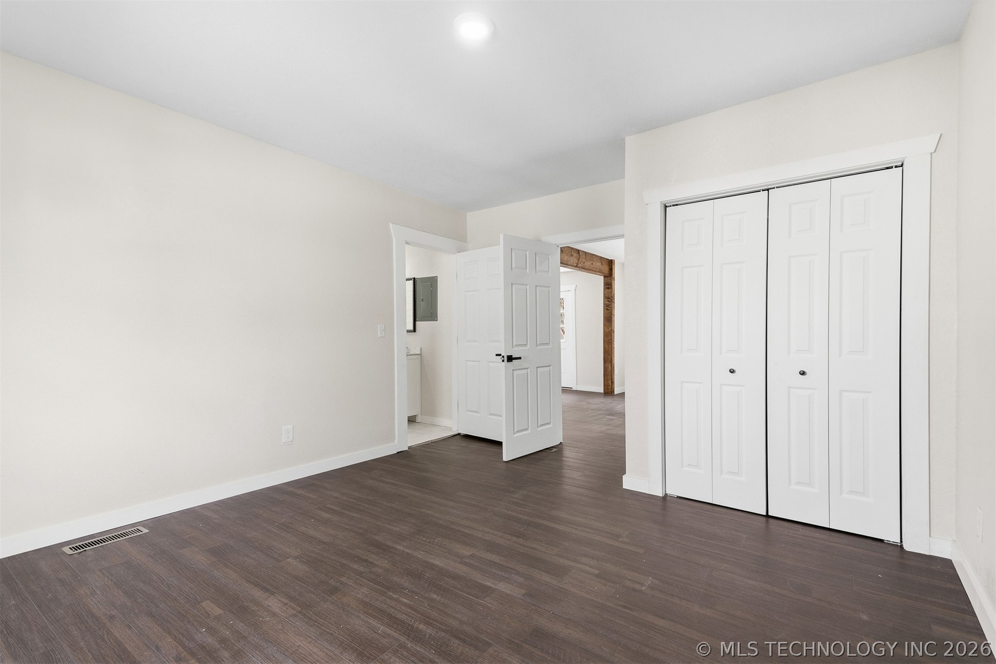 114 E Vinita Property Photo 20