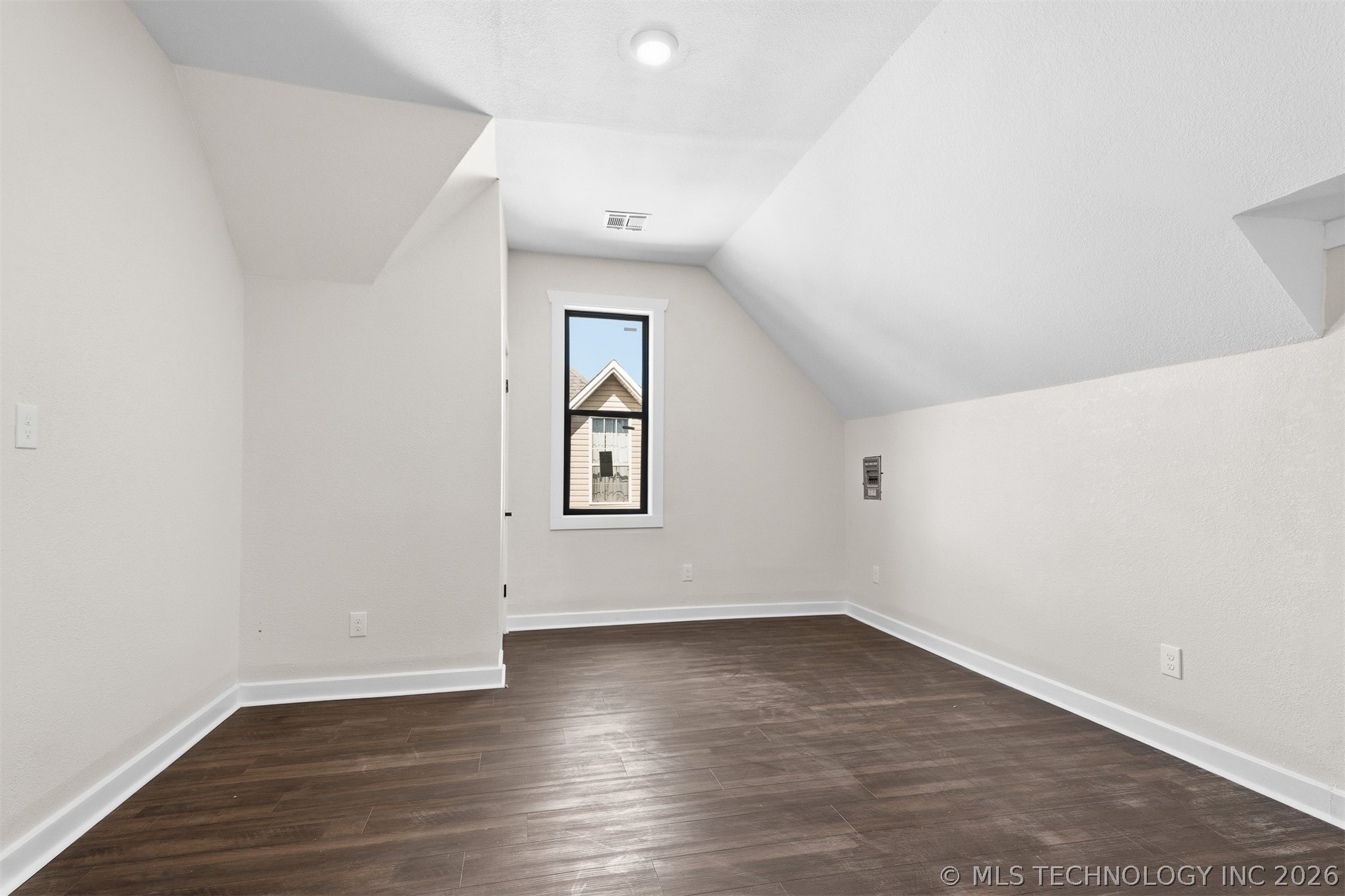 114 E Vinita Property Photo 24