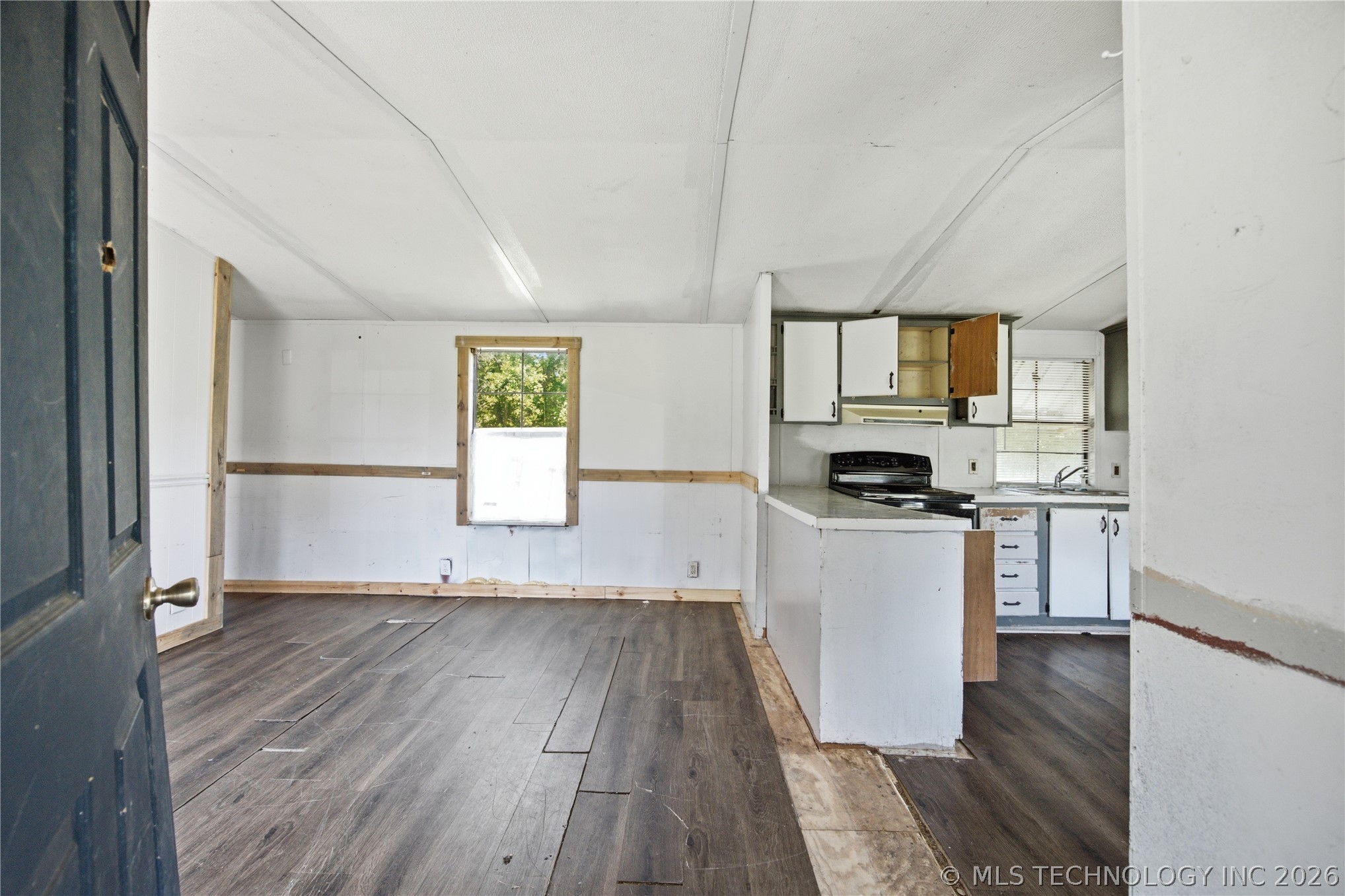 723 S Taylor Property Photo 4