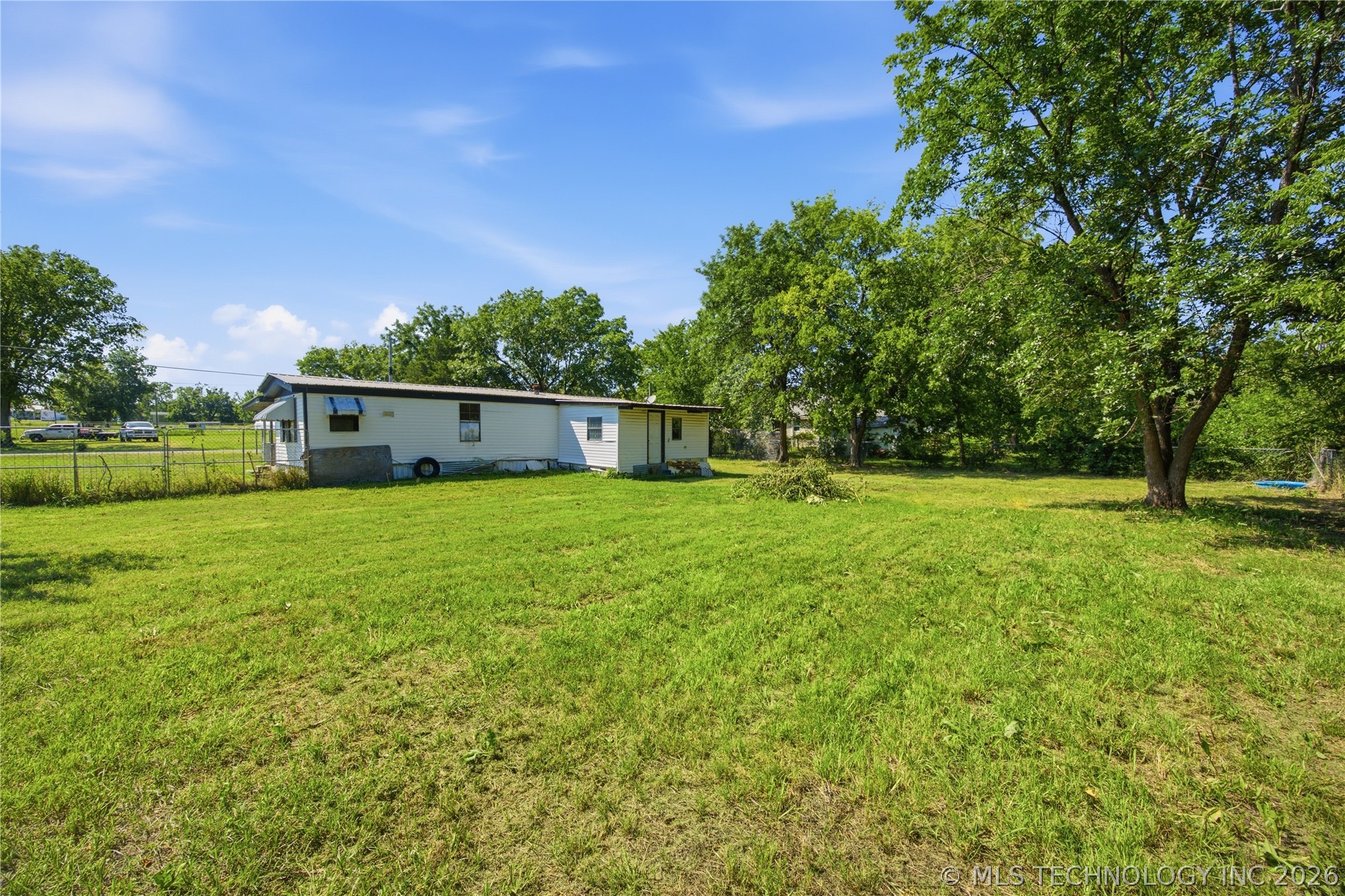 723 S Taylor Property Photo 14