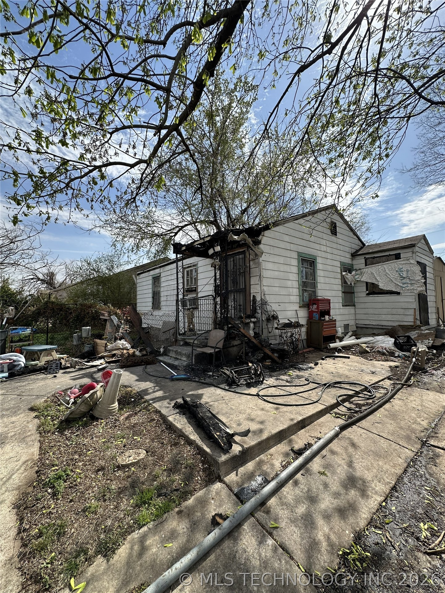 2032 Woodrow Street