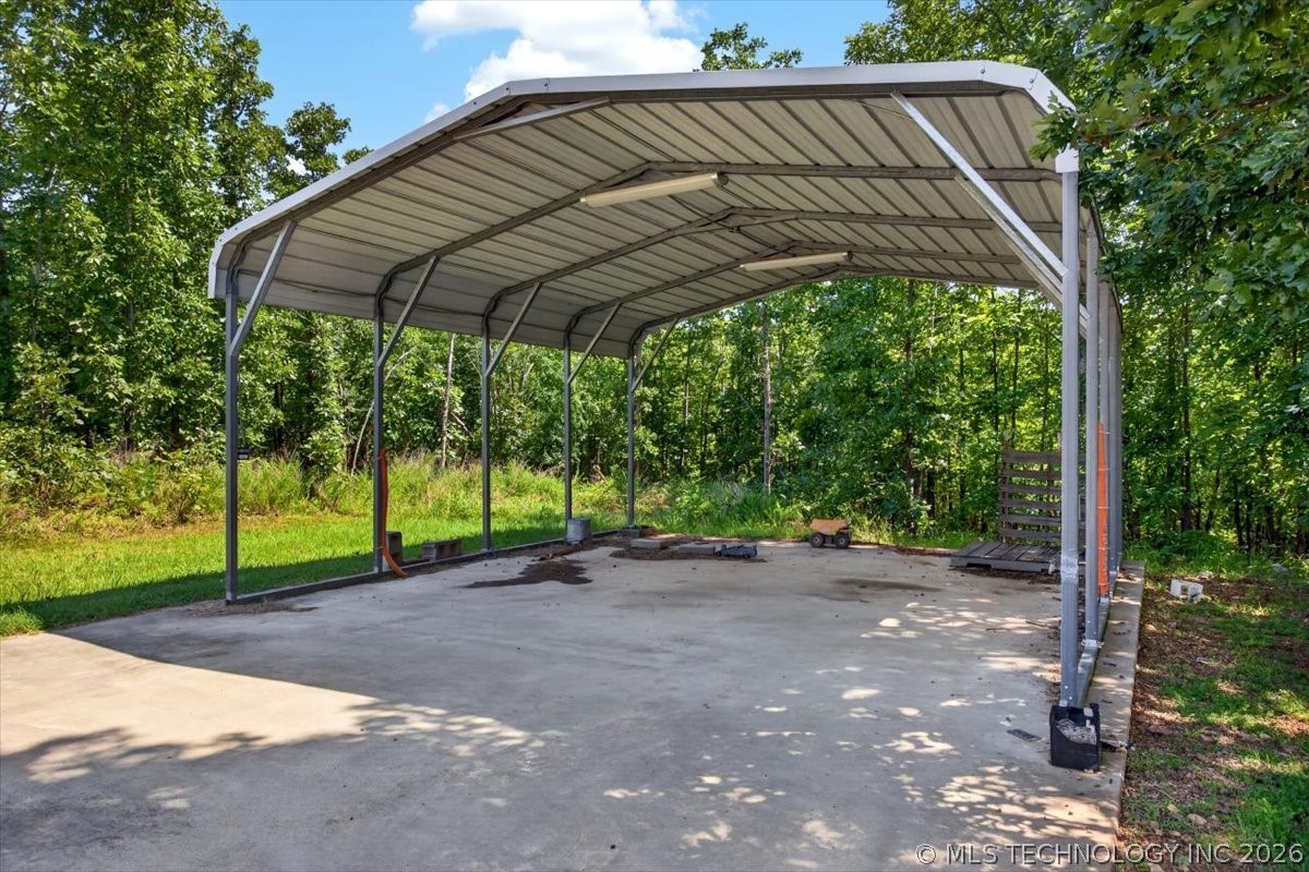 440213 E 1627 Property Photo 5