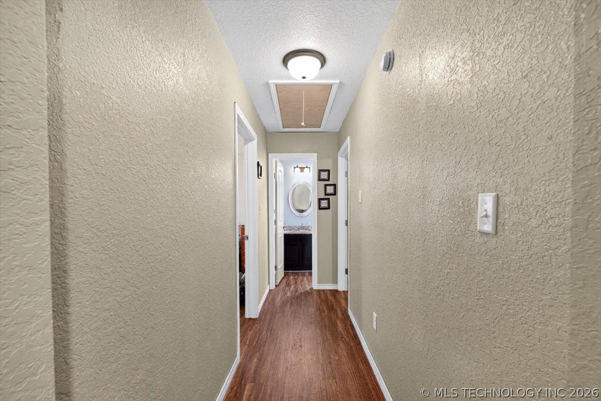 440213 E 1627 Property Photo 15