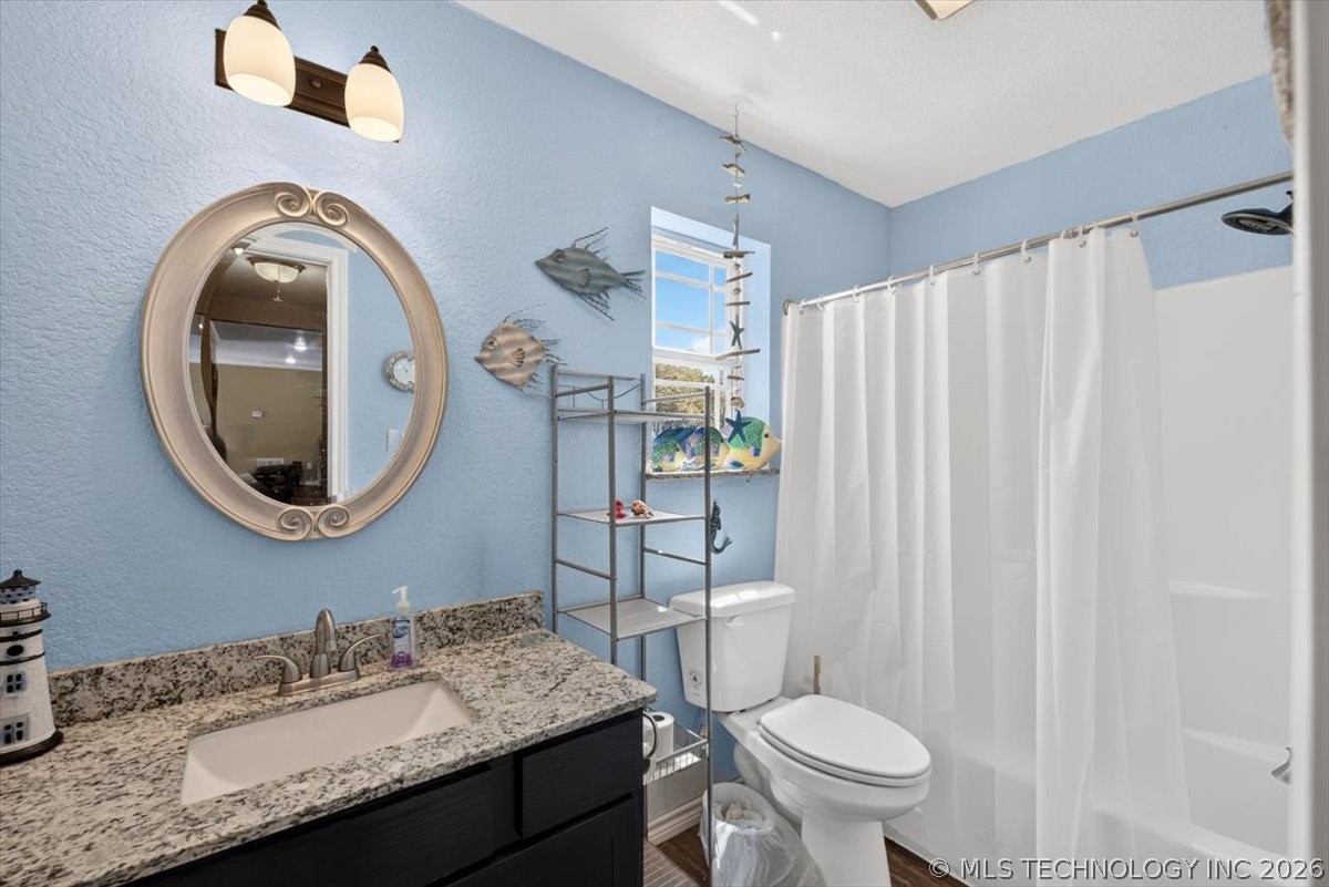 440213 E 1627 Property Photo 16