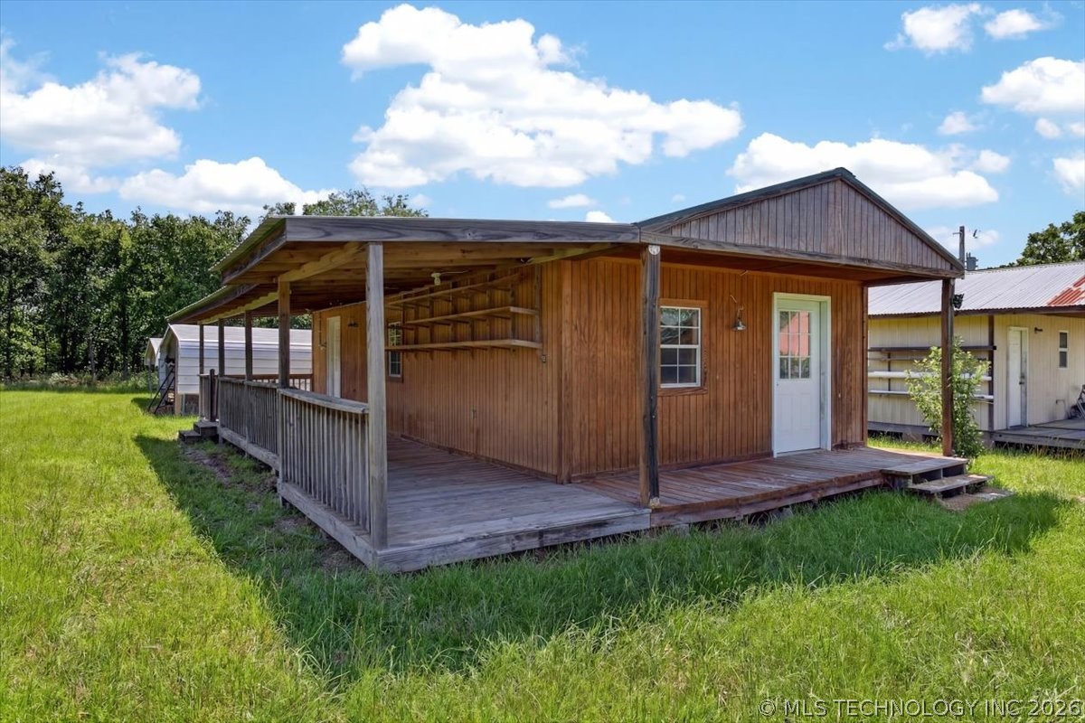 440213 E 1627 Property Photo 32
