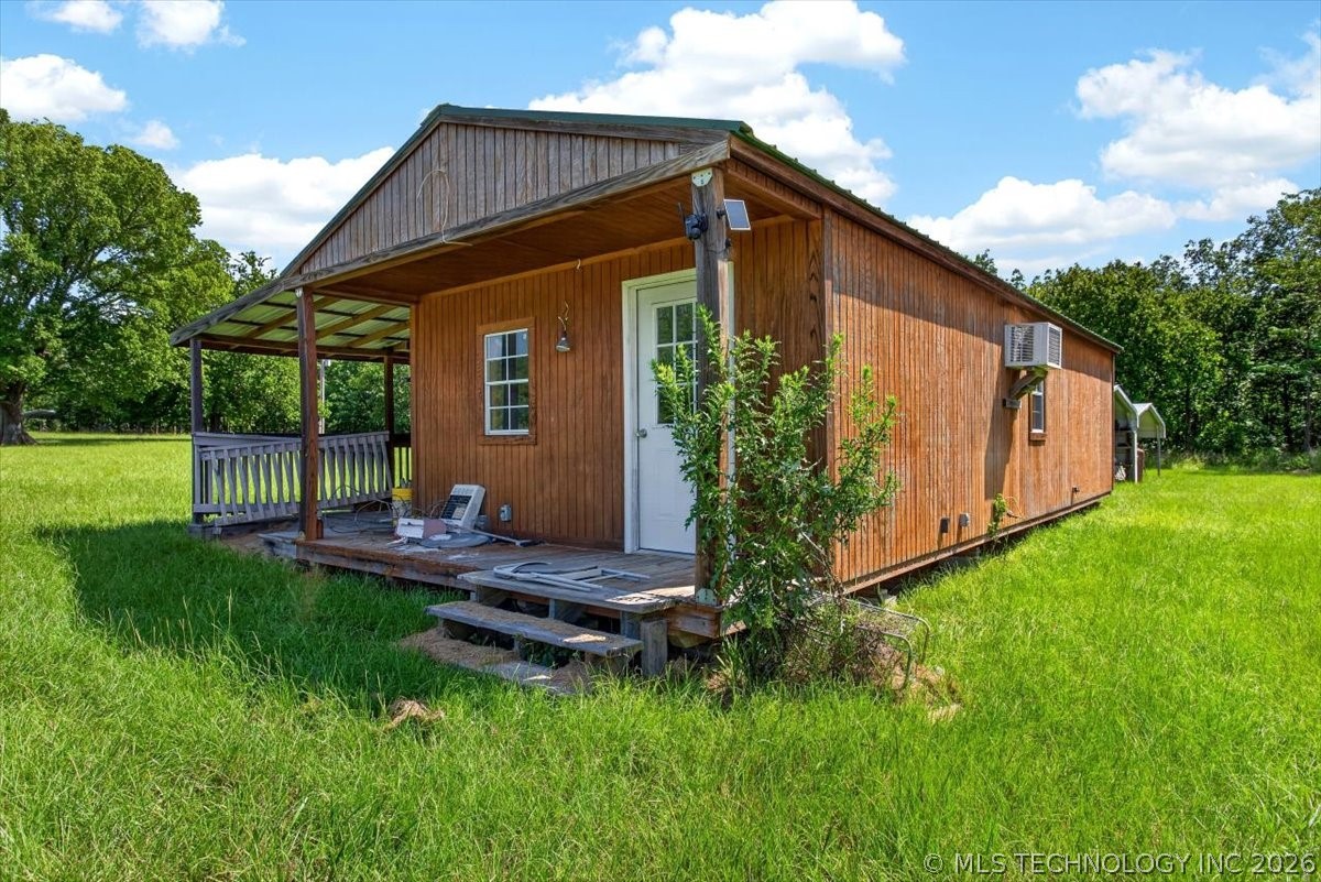 440213 E 1627 Property Photo 34