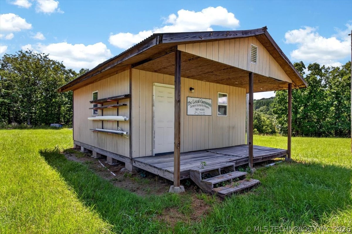 440213 E 1627 Property Photo 35