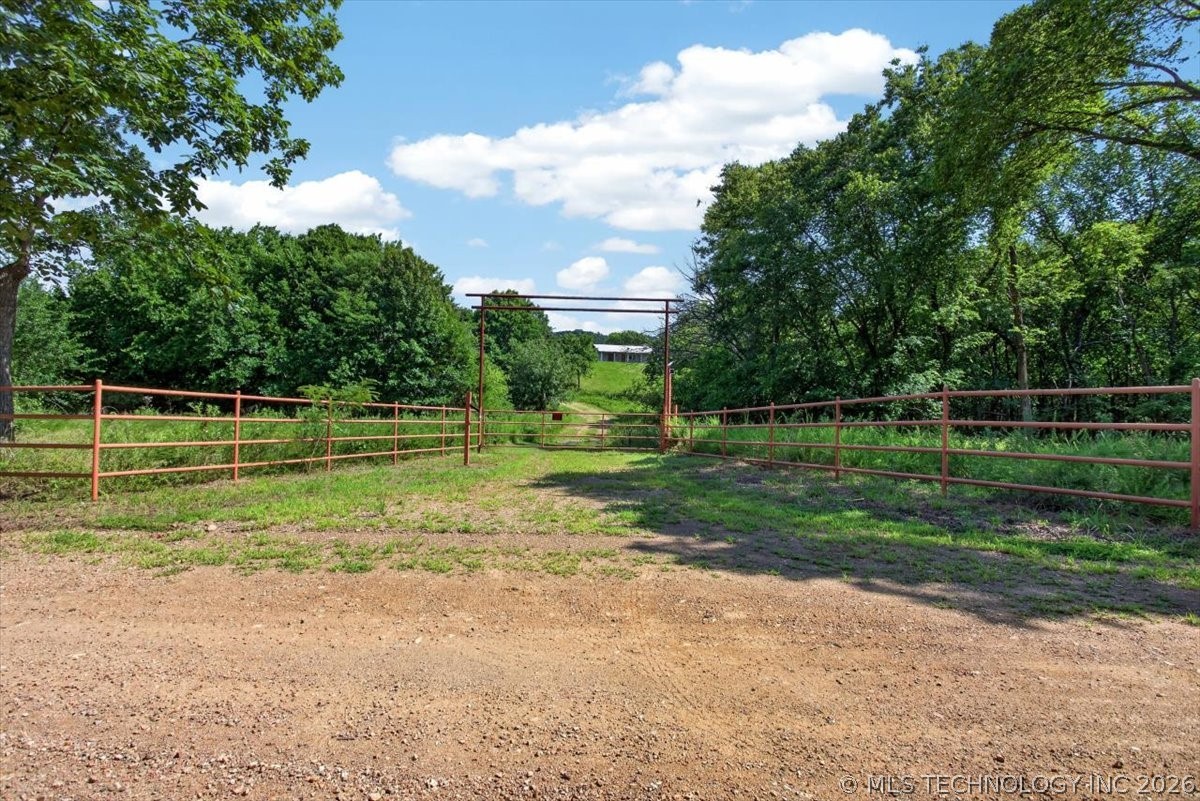 440213 E 1627 Property Photo 62