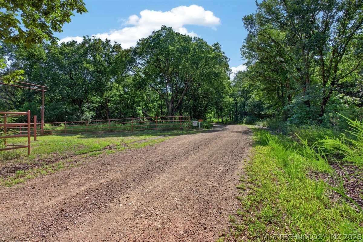 440213 E 1627 Property Photo 64