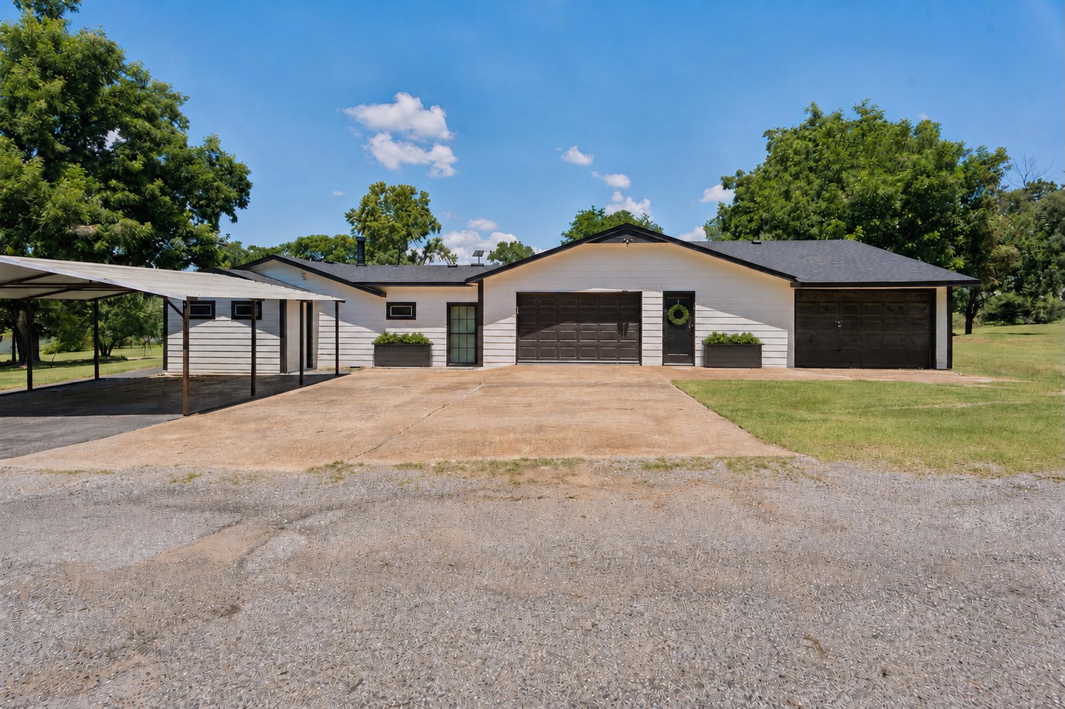 419027 E 1145 Road Property Photo 2