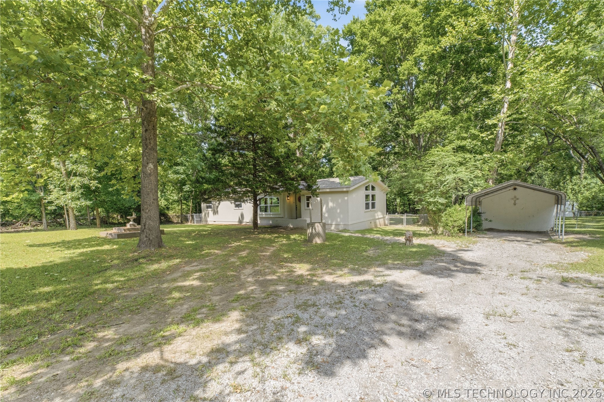 1115 S 284th East Avenue Property Photo 2
