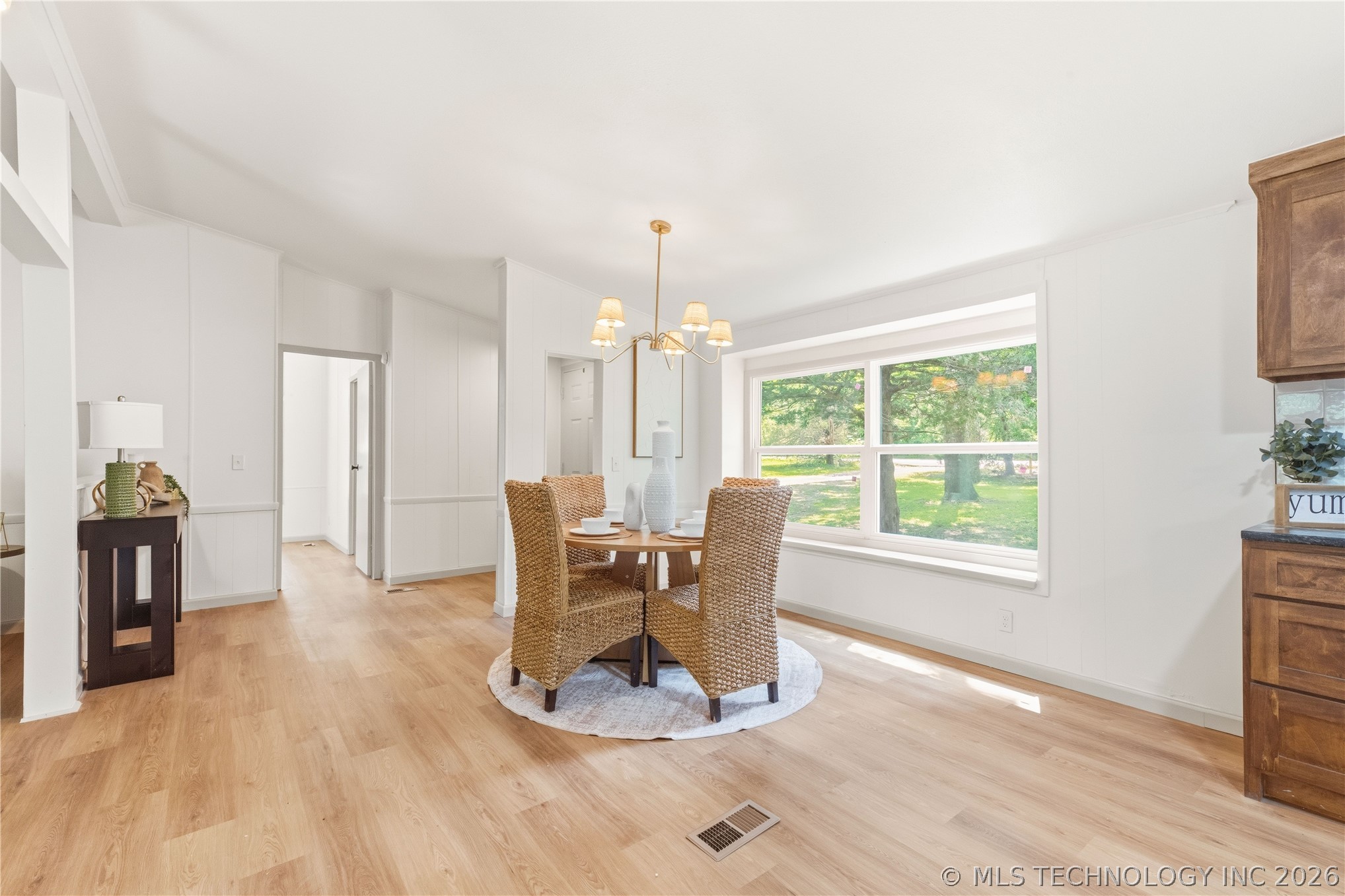 1115 S 284th East Avenue Property Photo 16