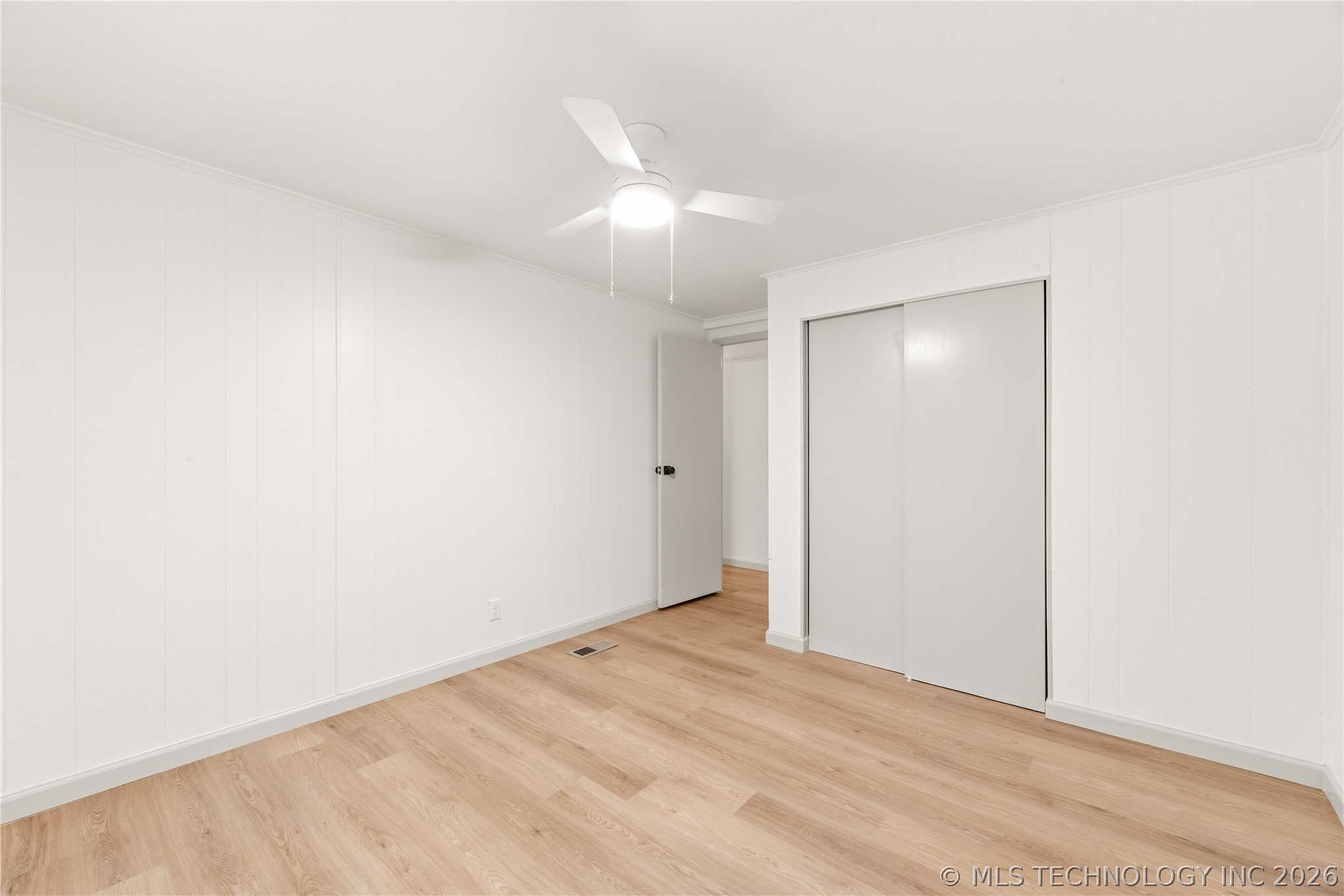 1115 S 284th East Avenue Property Photo 29