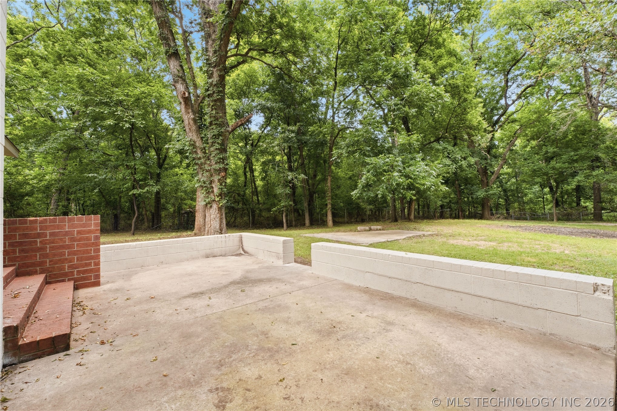 1115 S 284th East Avenue Property Photo 32