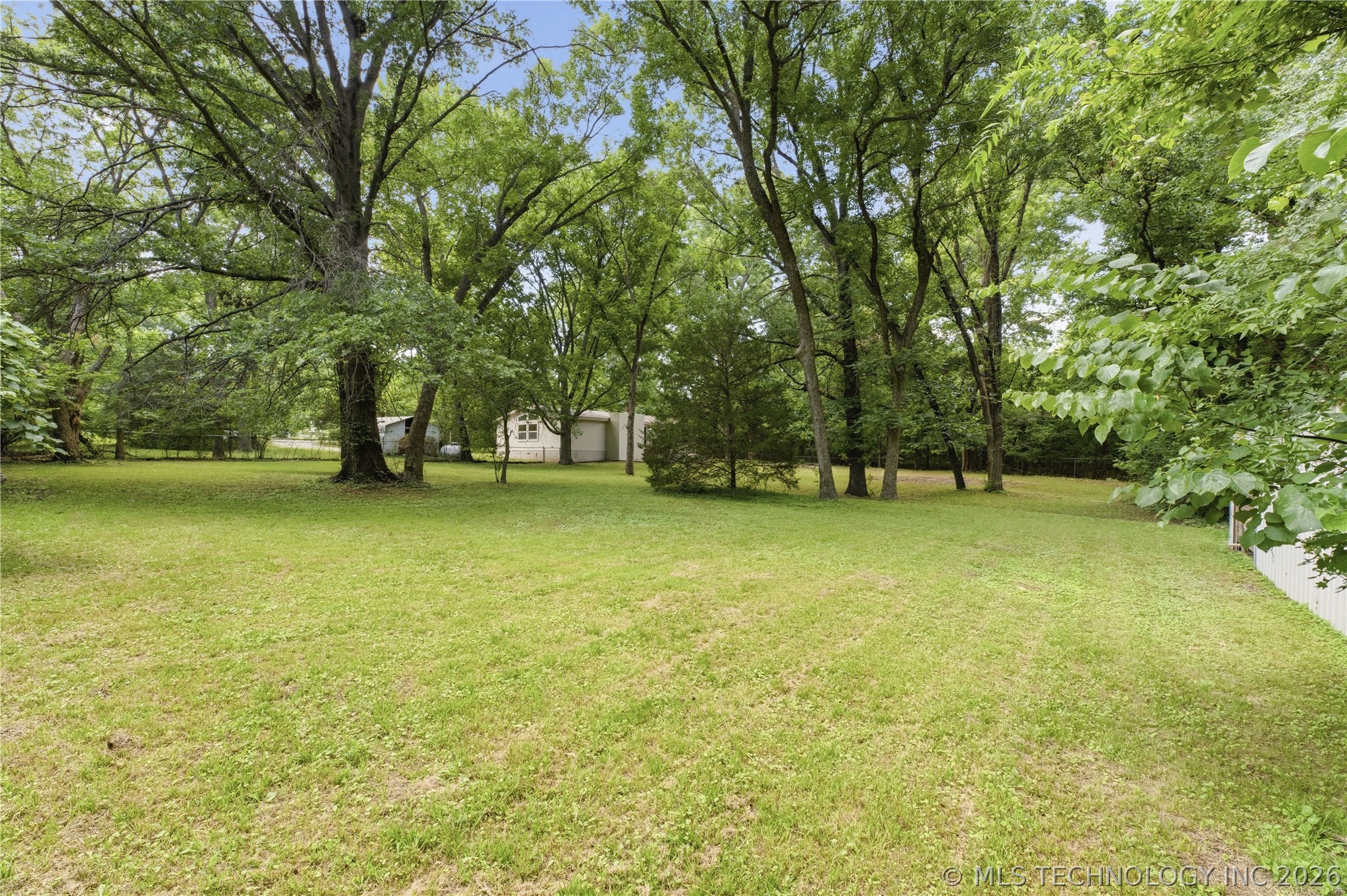 1115 S 284th East Avenue Property Photo 34