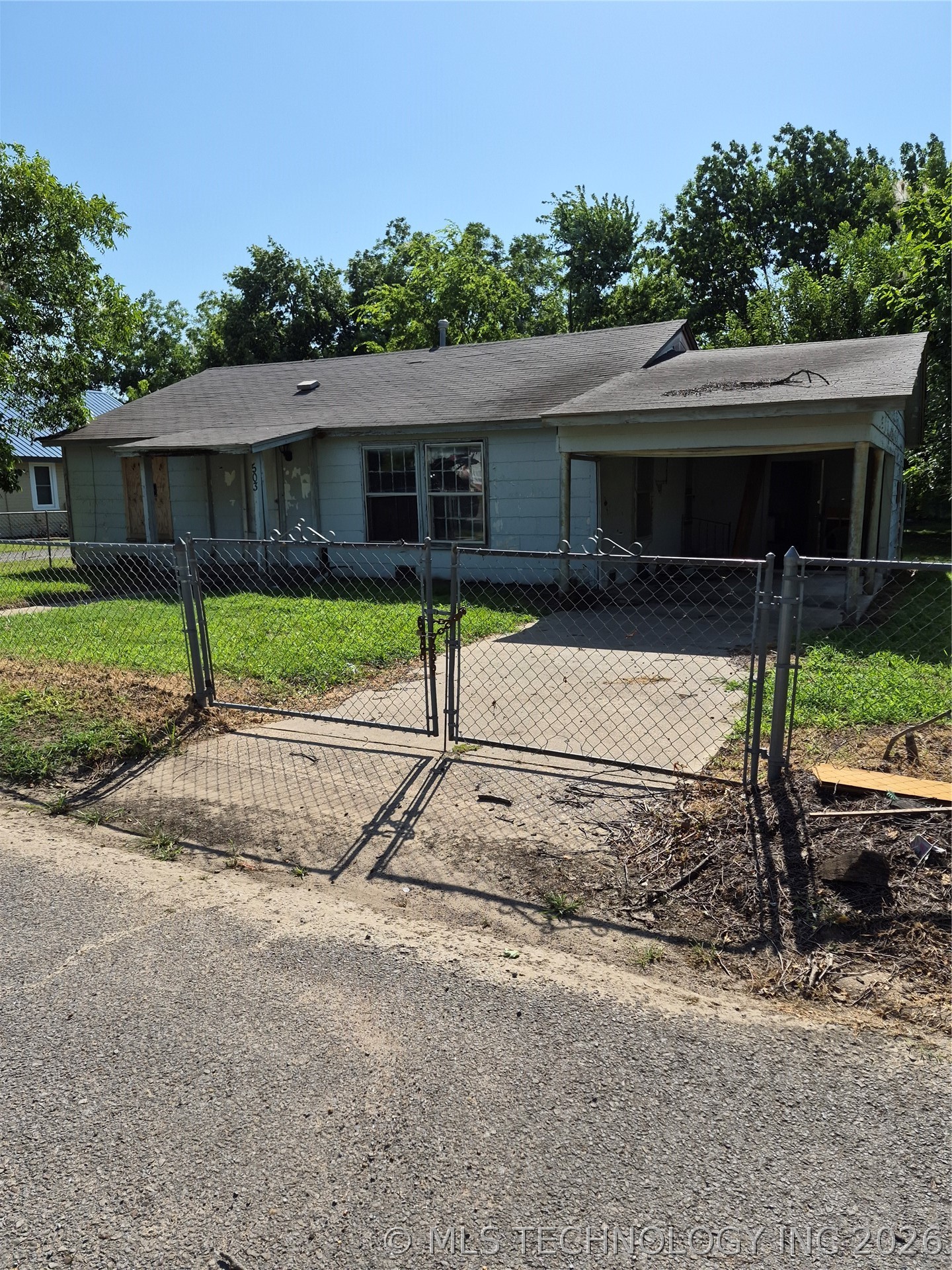503 N Broadway Property Photo 4