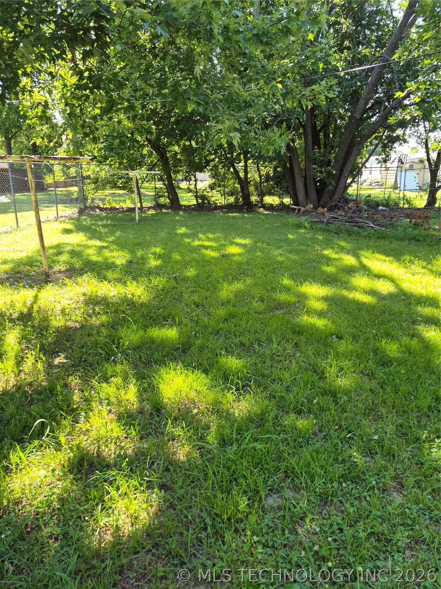 503 N Broadway Property Photo 6