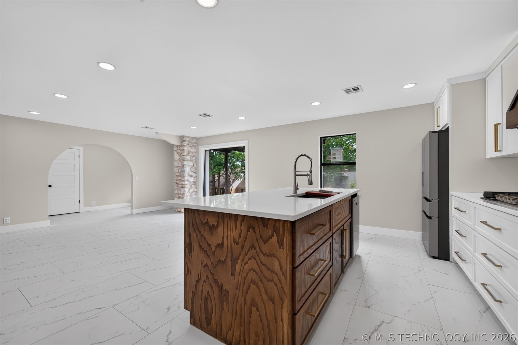 7725 S Quebec Avenue Property Photo 13