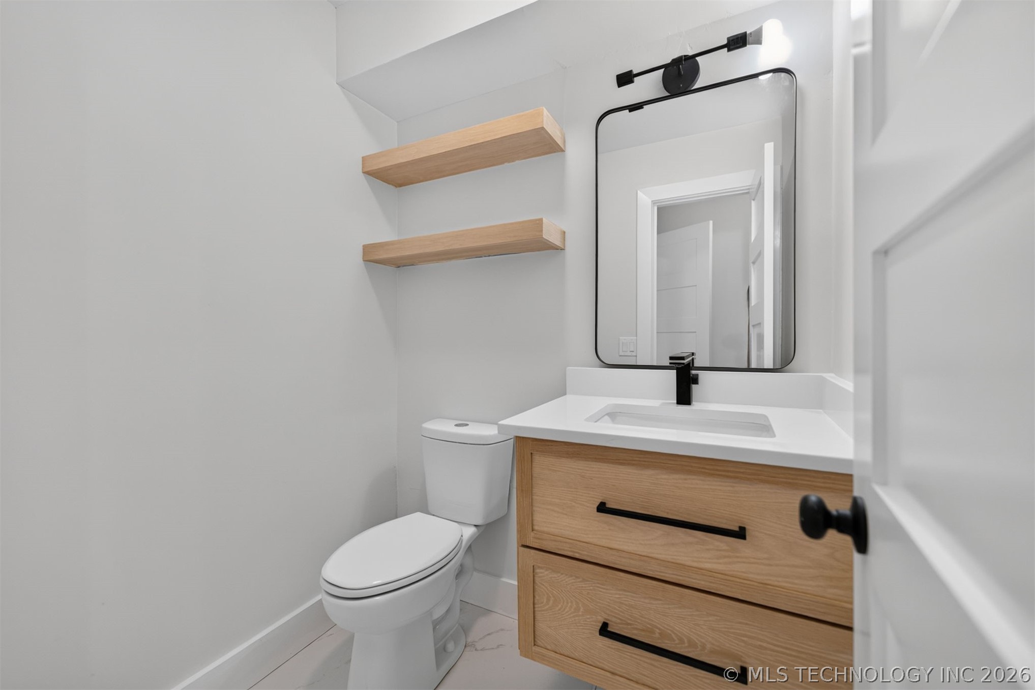 7725 S Quebec Avenue Property Photo 20