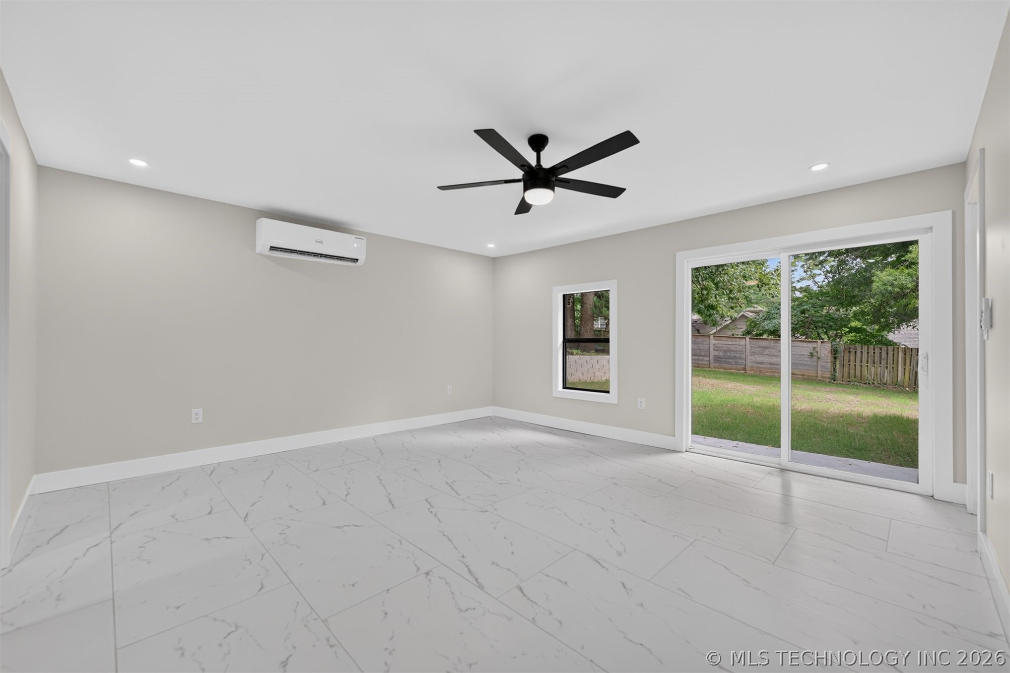 7725 S Quebec Avenue Property Photo 21