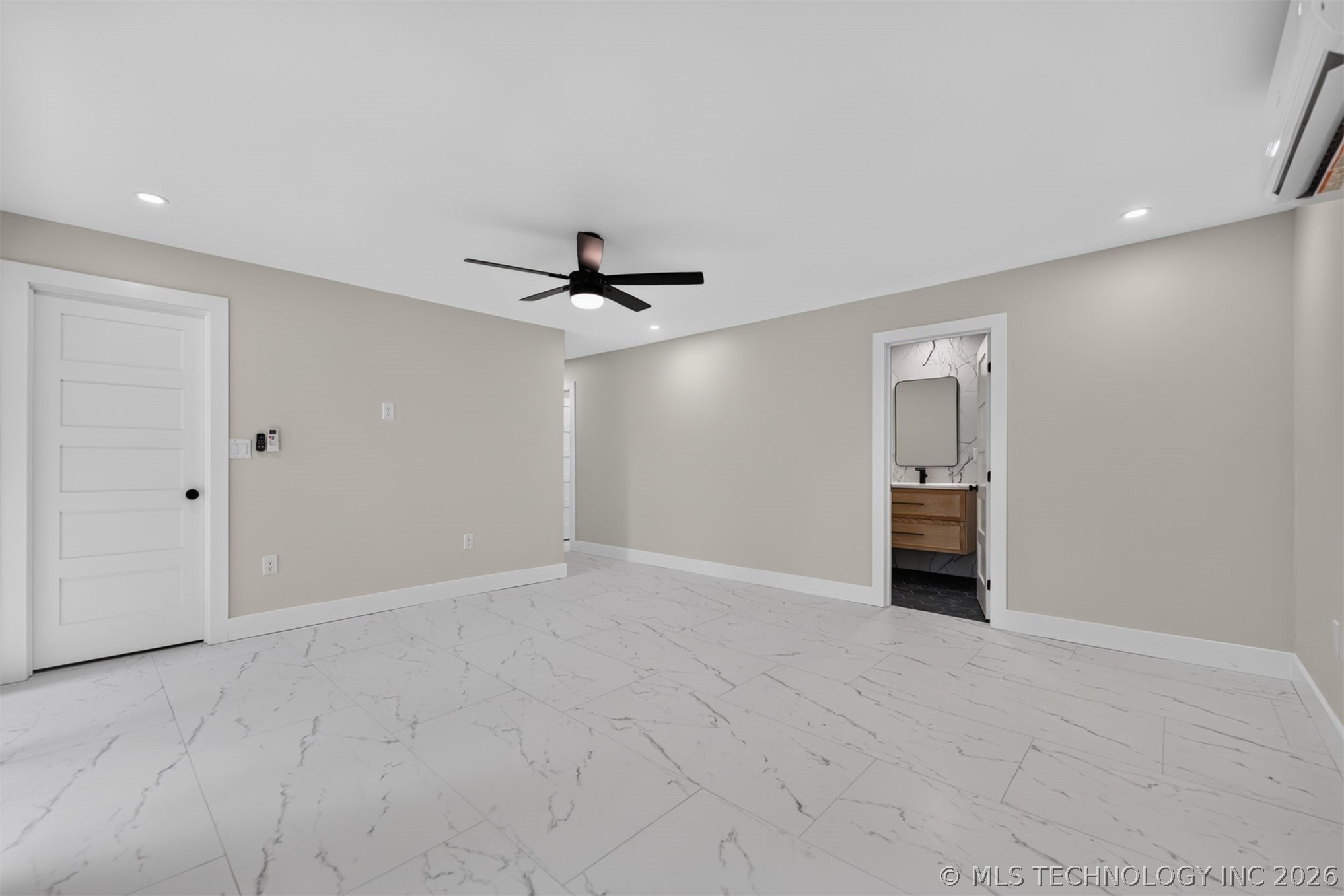 7725 S Quebec Avenue Property Photo 22