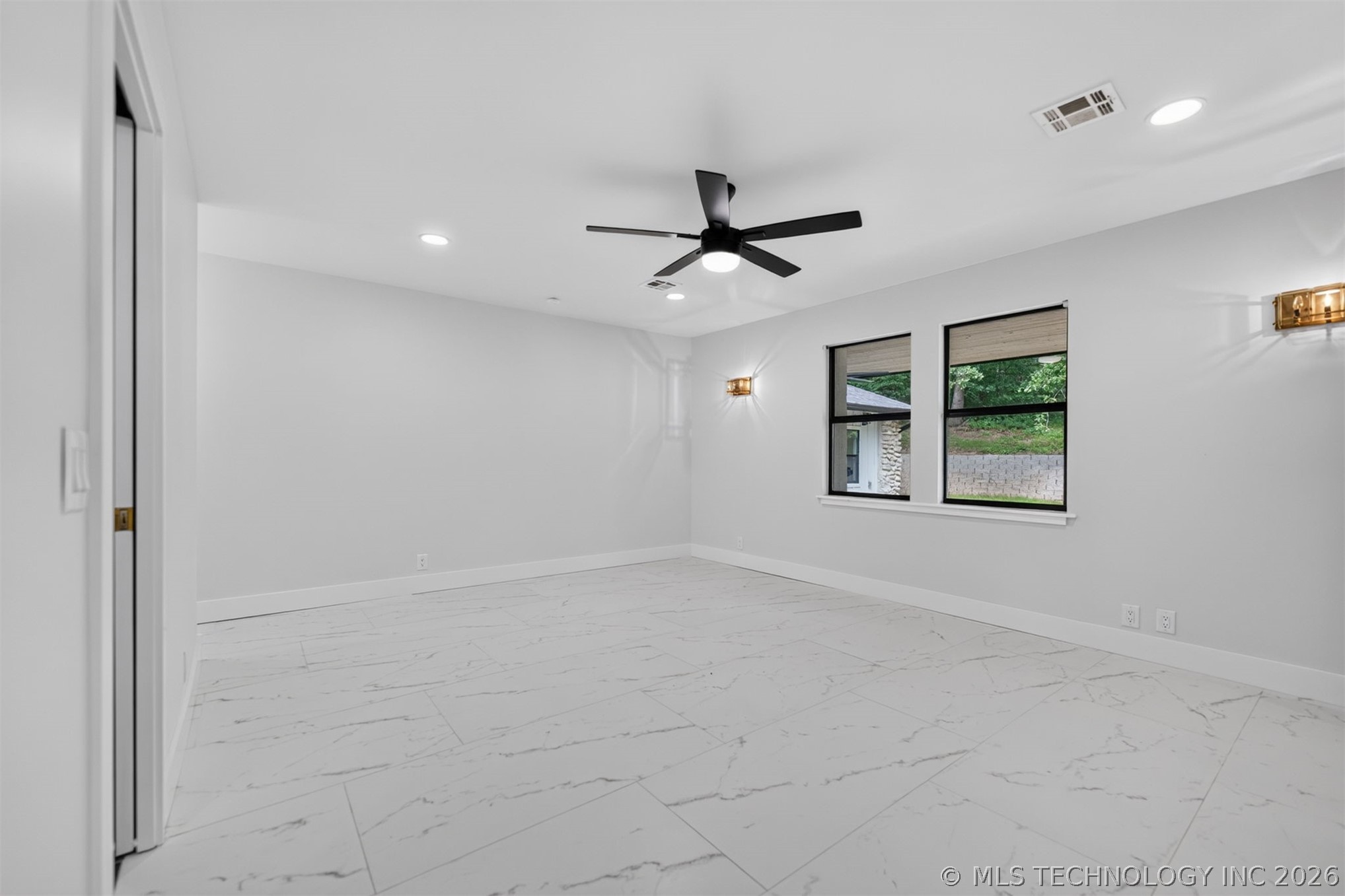 7725 S Quebec Avenue Property Photo 33