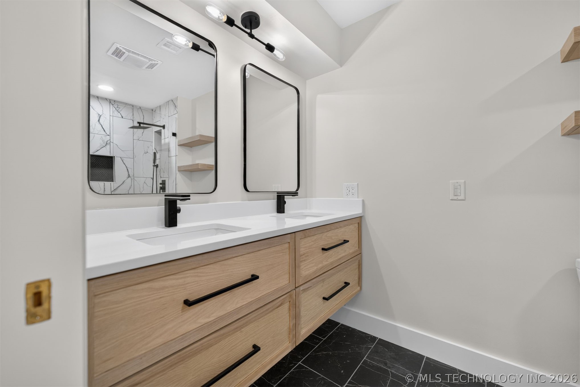 7725 S Quebec Avenue Property Photo 35