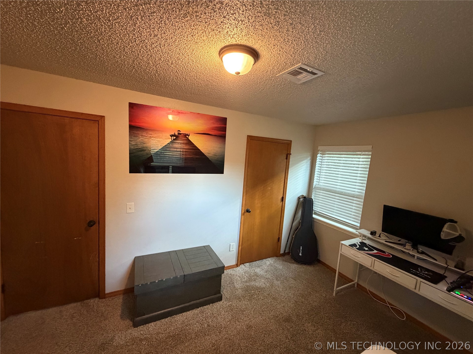 501 W Creek Drive Property Photo 15