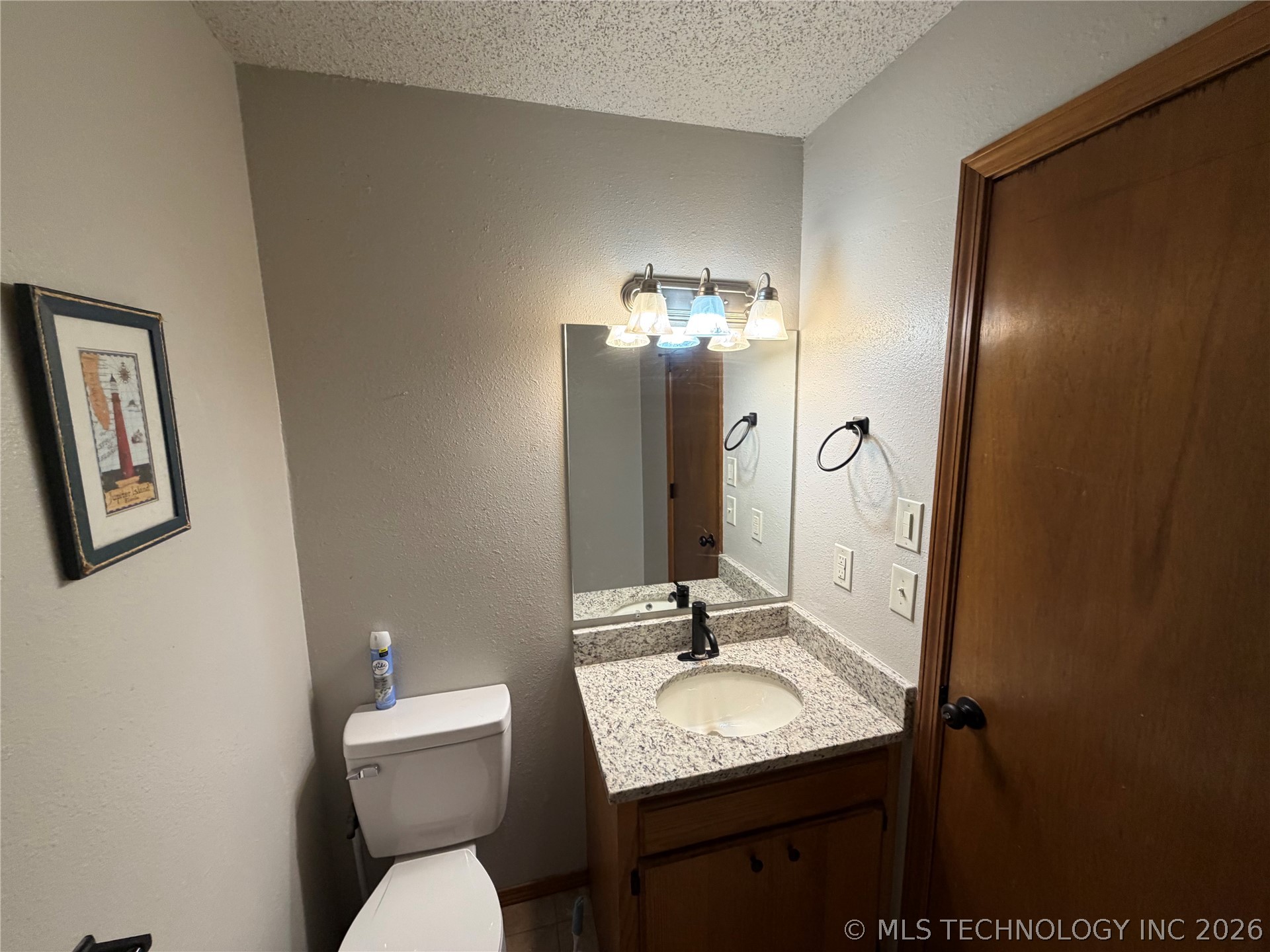 501 W Creek Drive Property Photo 17