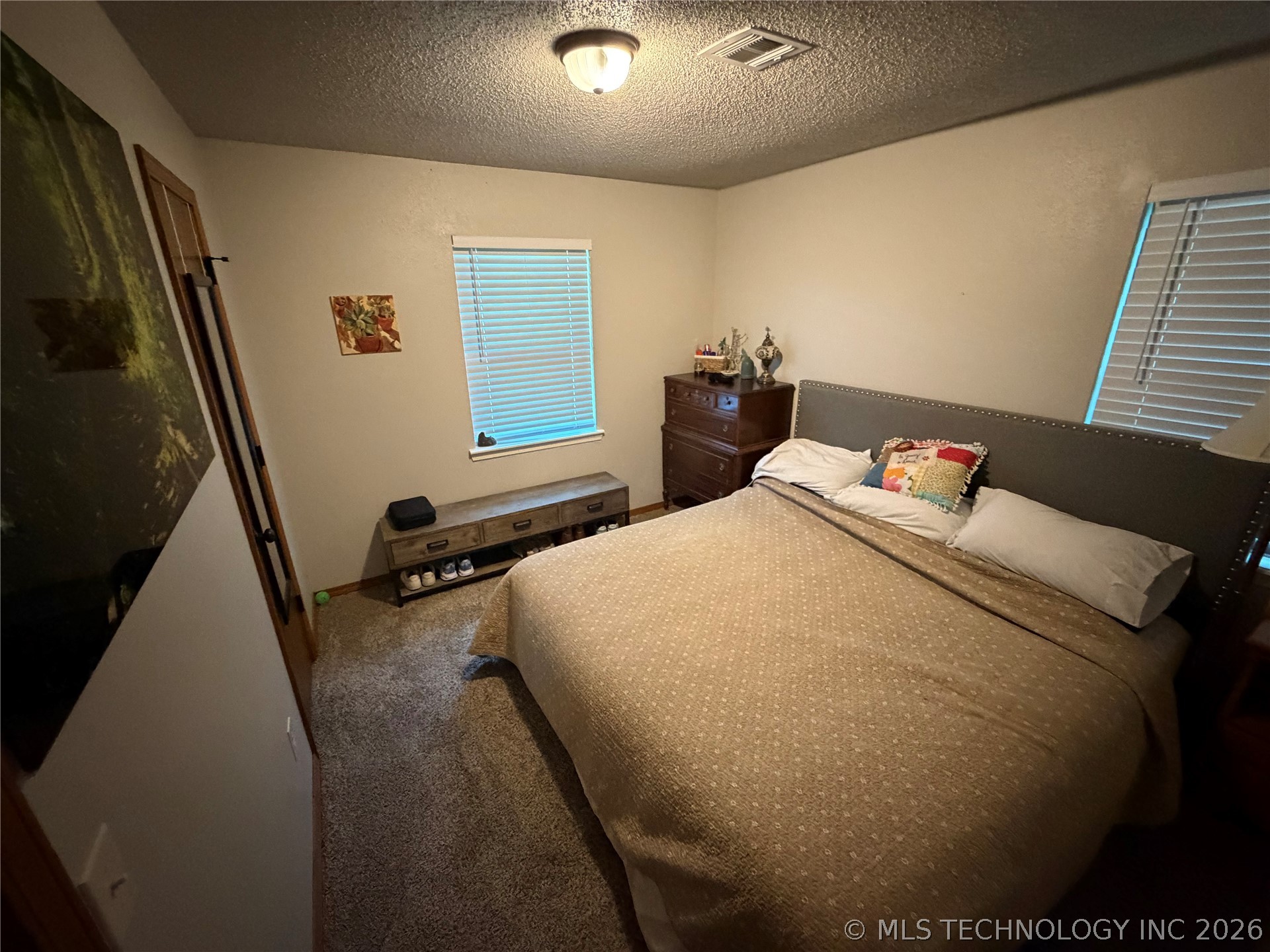 501 W Creek Drive Property Photo 18