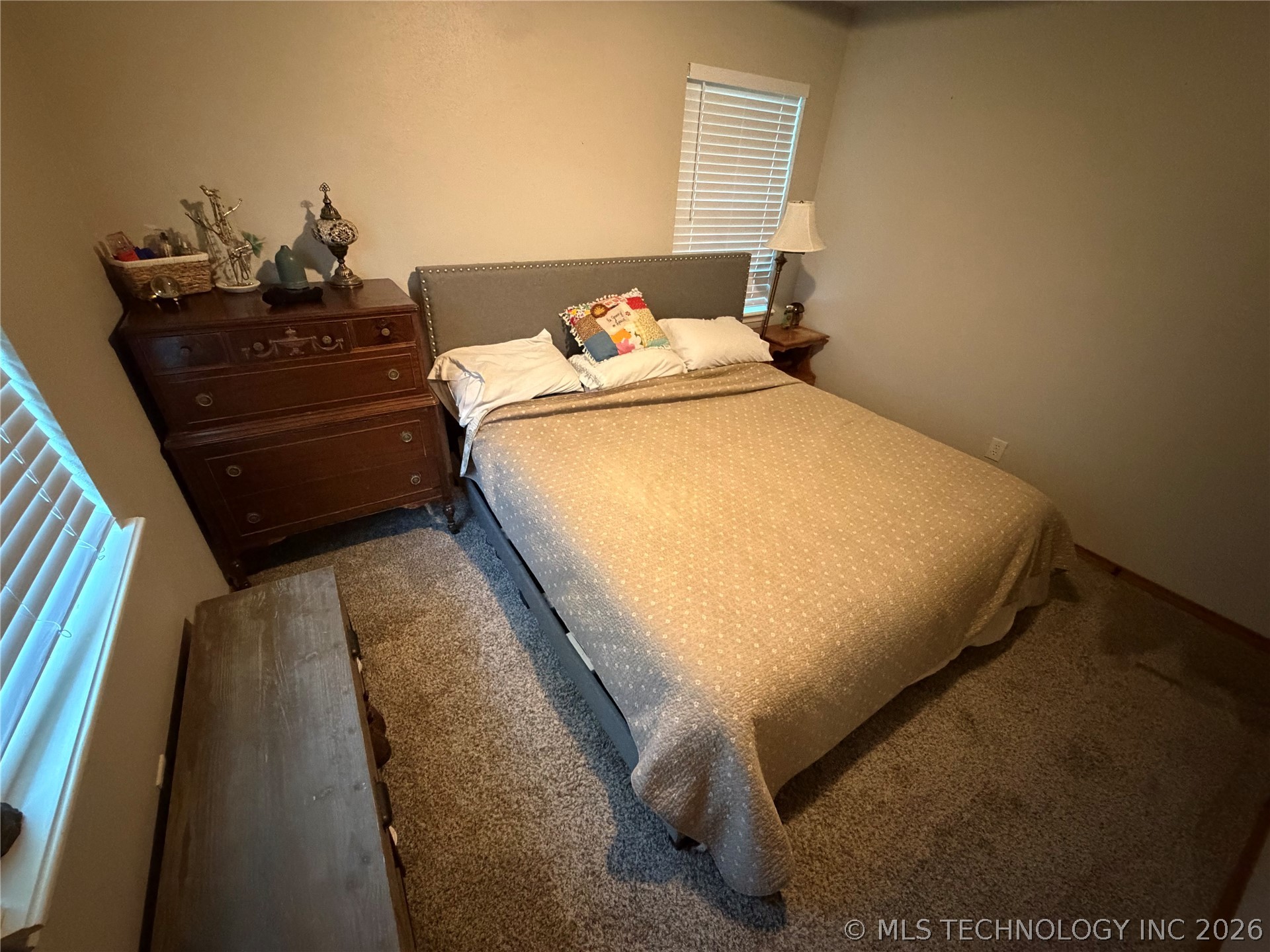 501 W Creek Drive Property Photo 19