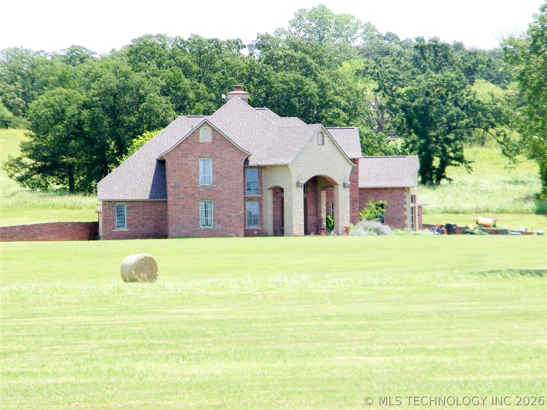 1200 Hickory