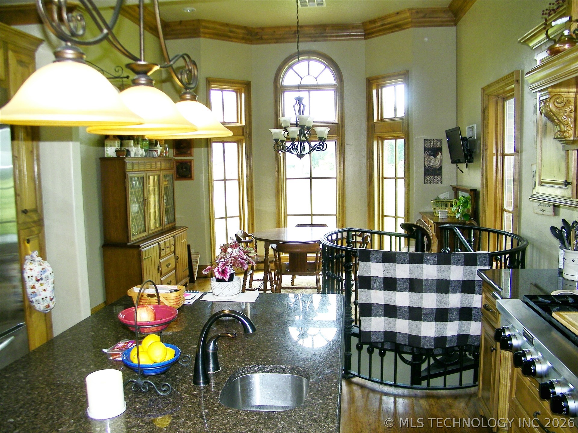 1200 Hickory Property Photo 18