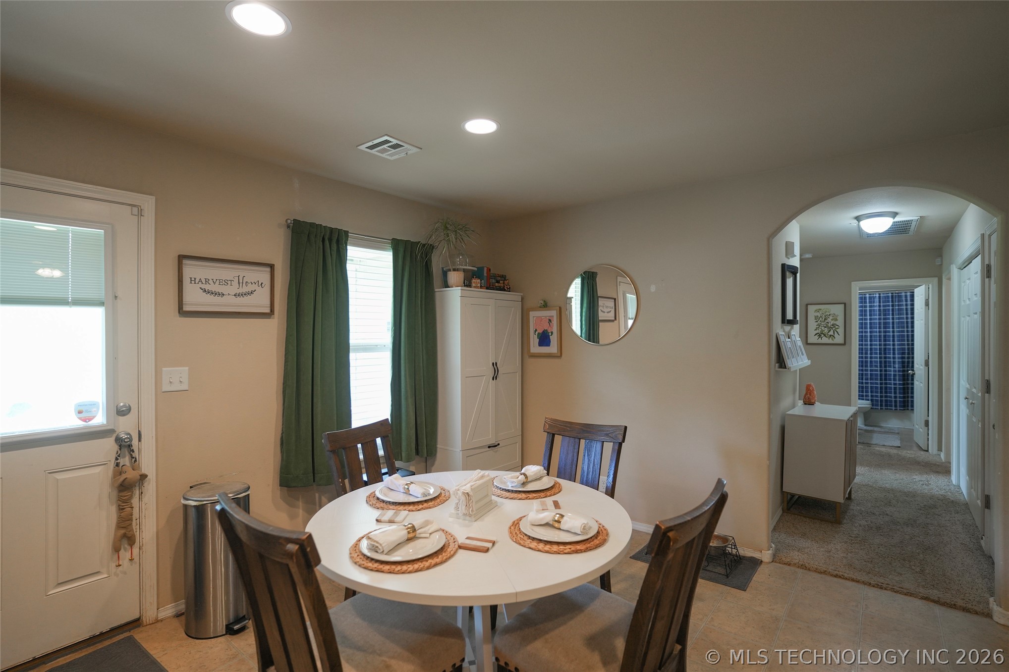 23121 S Bessie Boulevard Property Photo 6