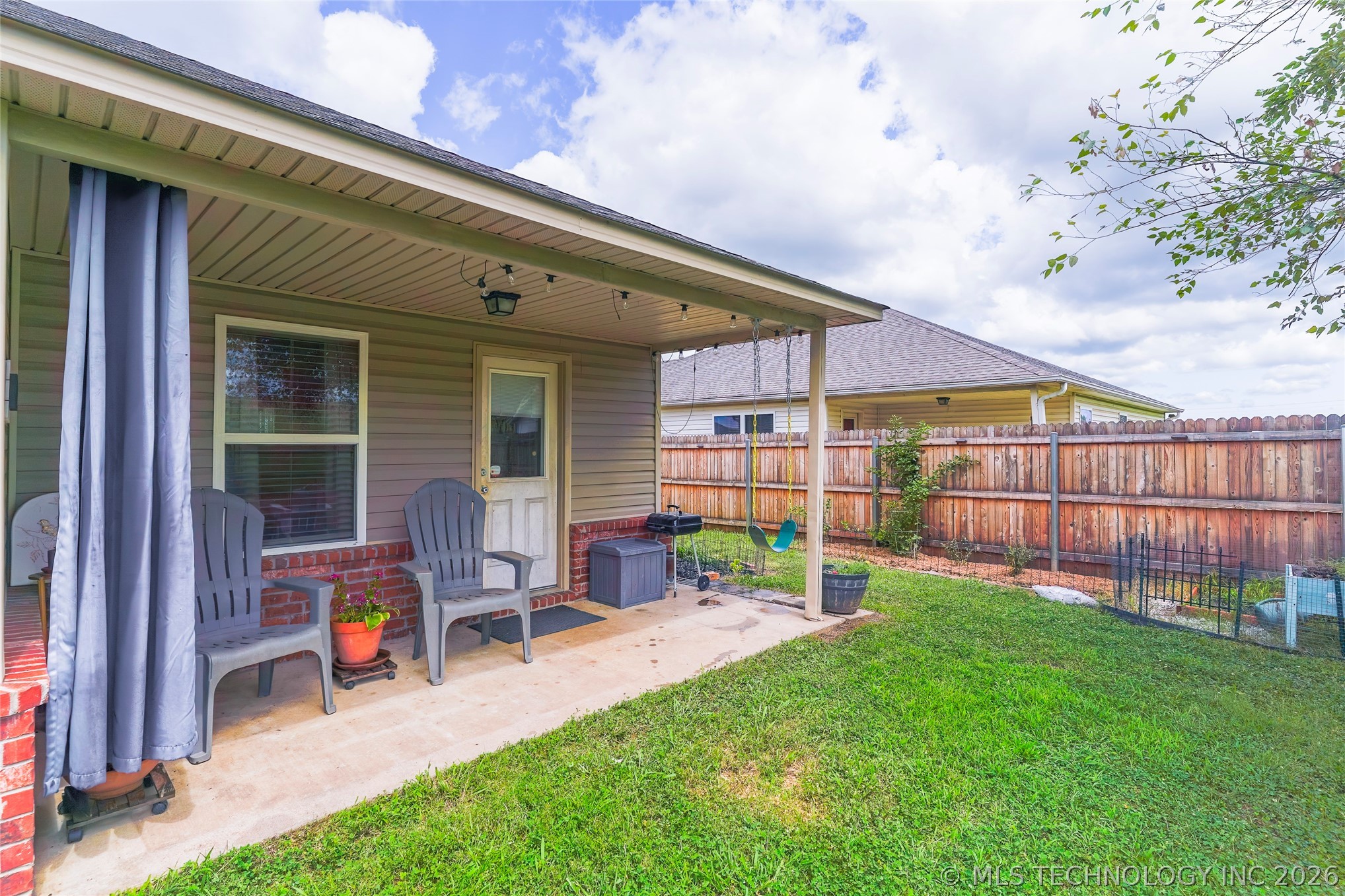 23121 S Bessie Boulevard Property Photo 26