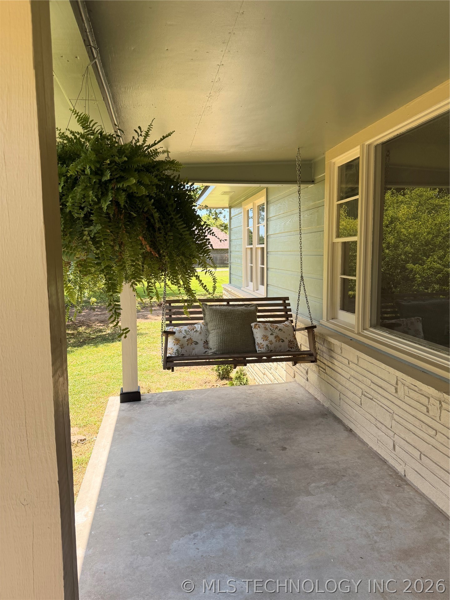 705 W Caddo Property Photo 5
