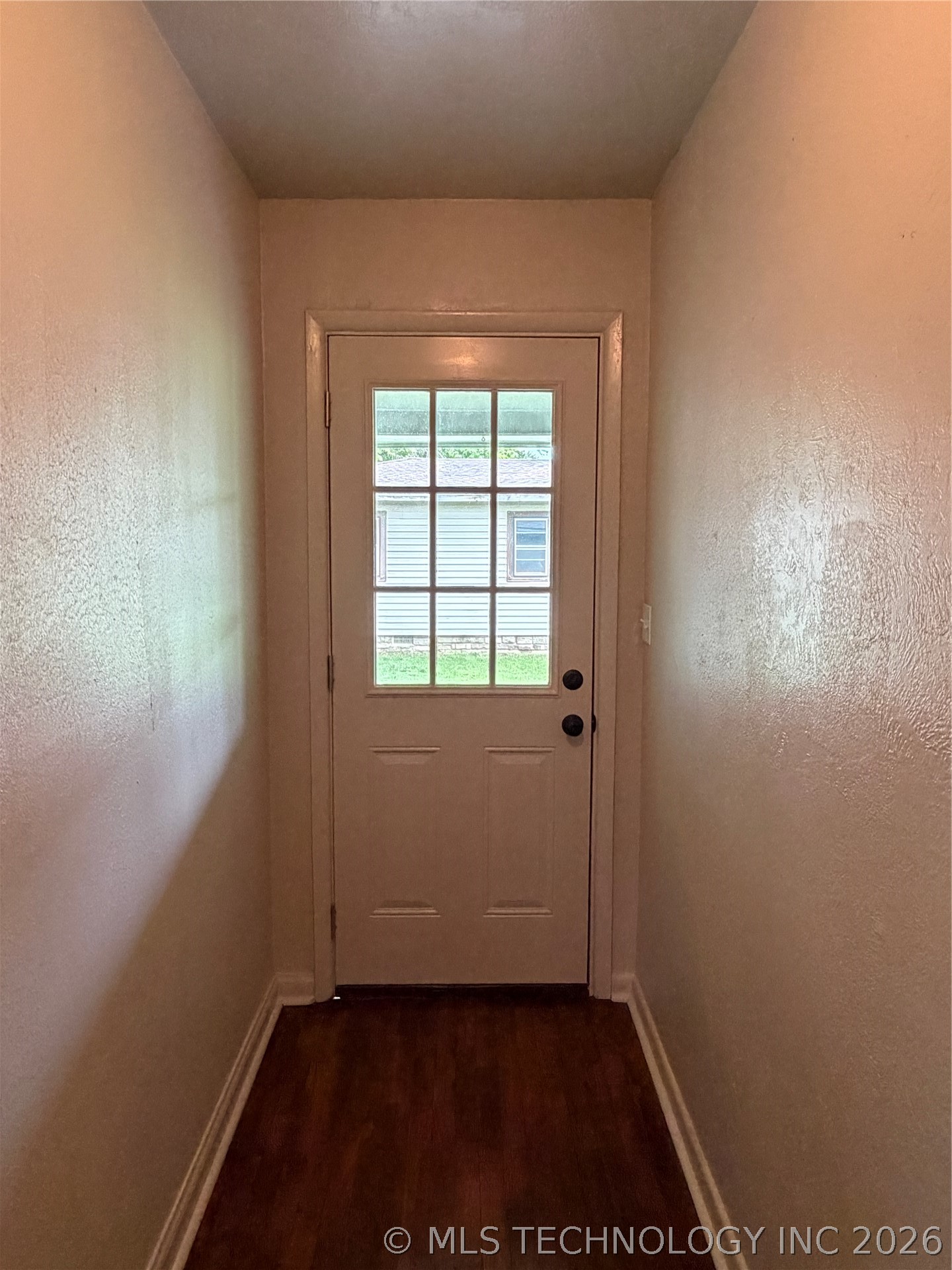 705 W Caddo Property Photo 18
