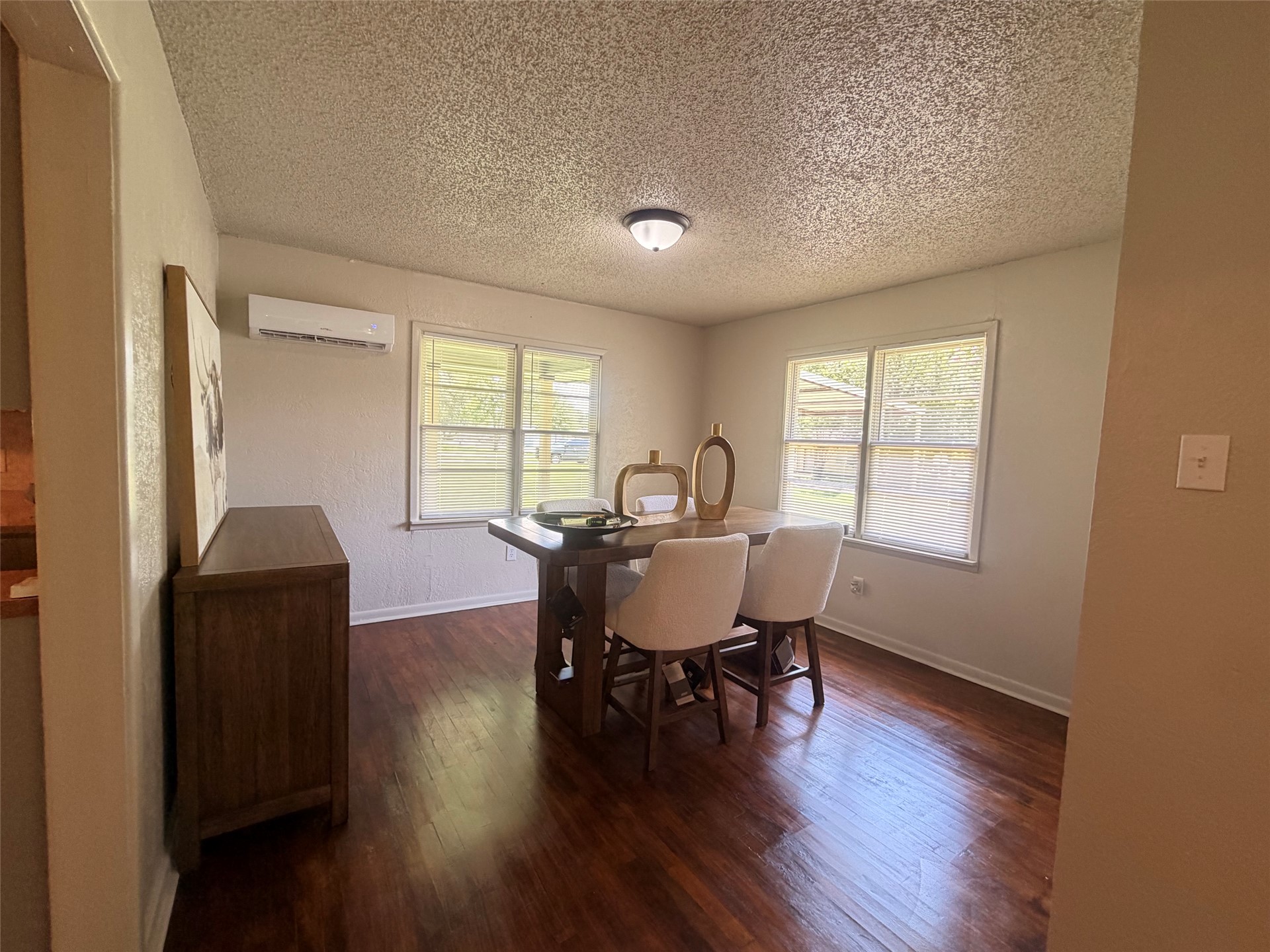 705 W Caddo Property Photo 29