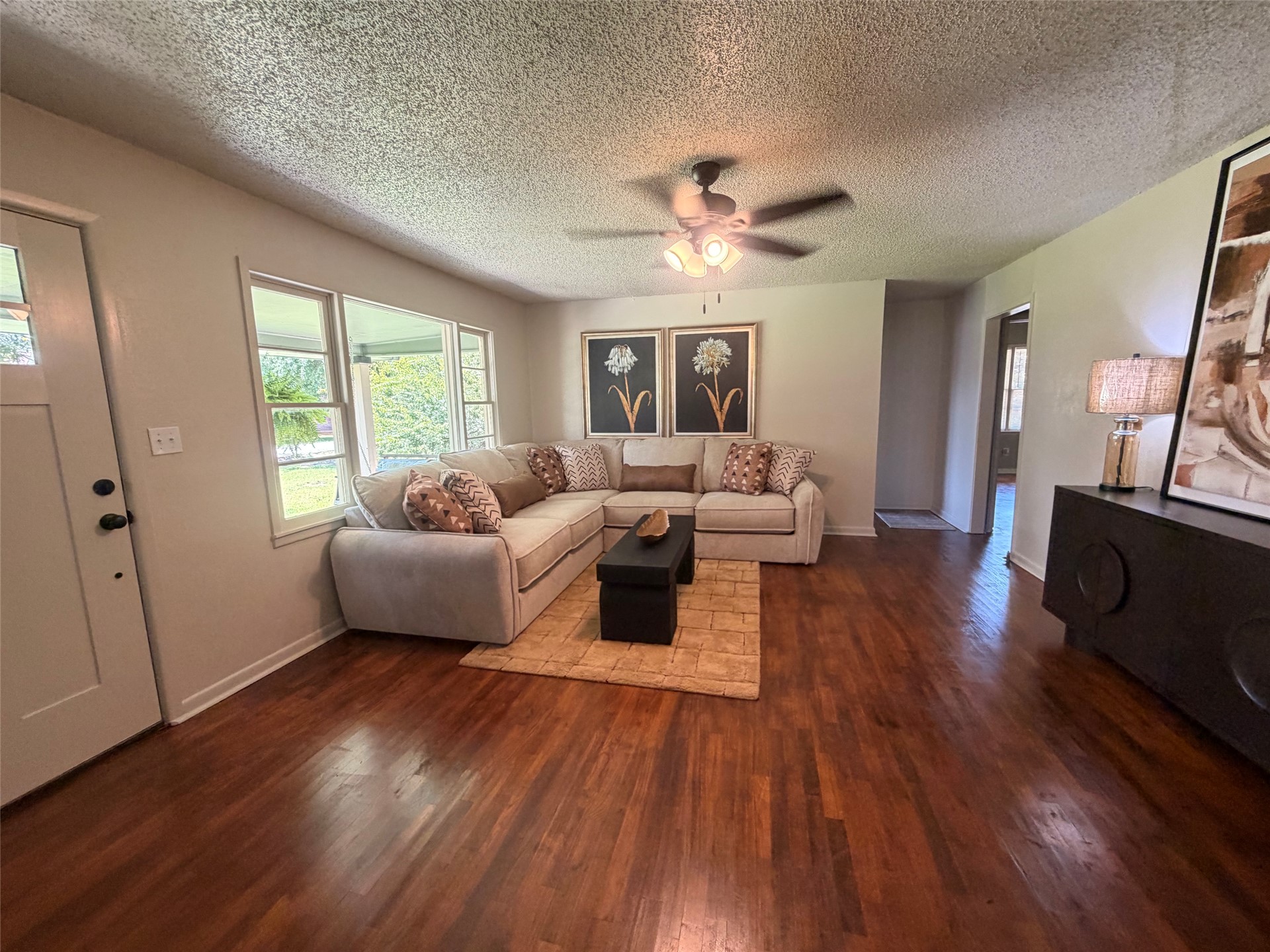 705 W Caddo Property Photo 33