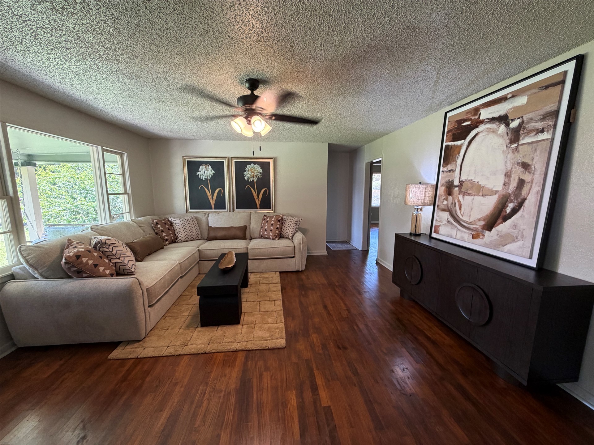 705 W Caddo Property Photo 36