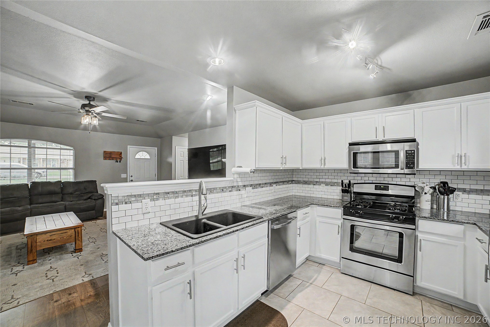 21820 W 12th Street S Property Photo 10